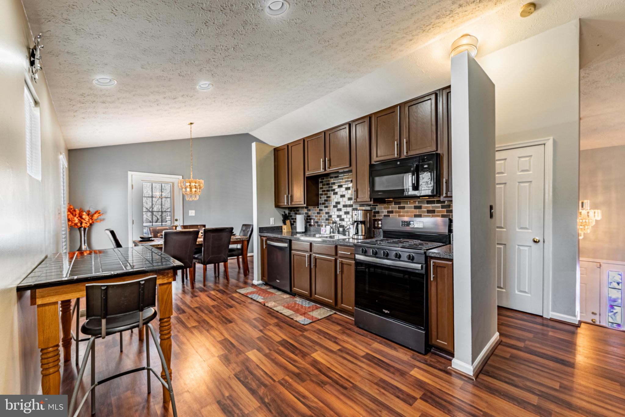 ROLLING OAKS - Residential