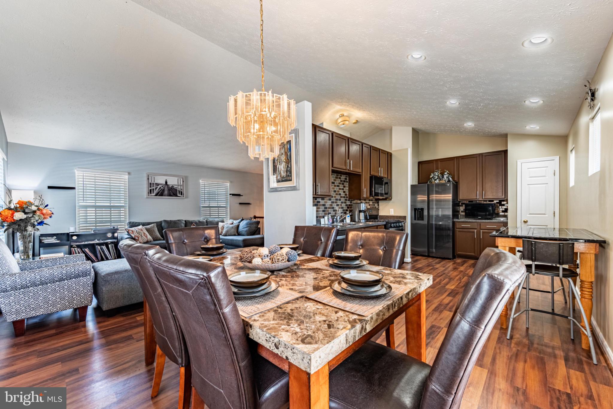 ROLLING OAKS - Residential