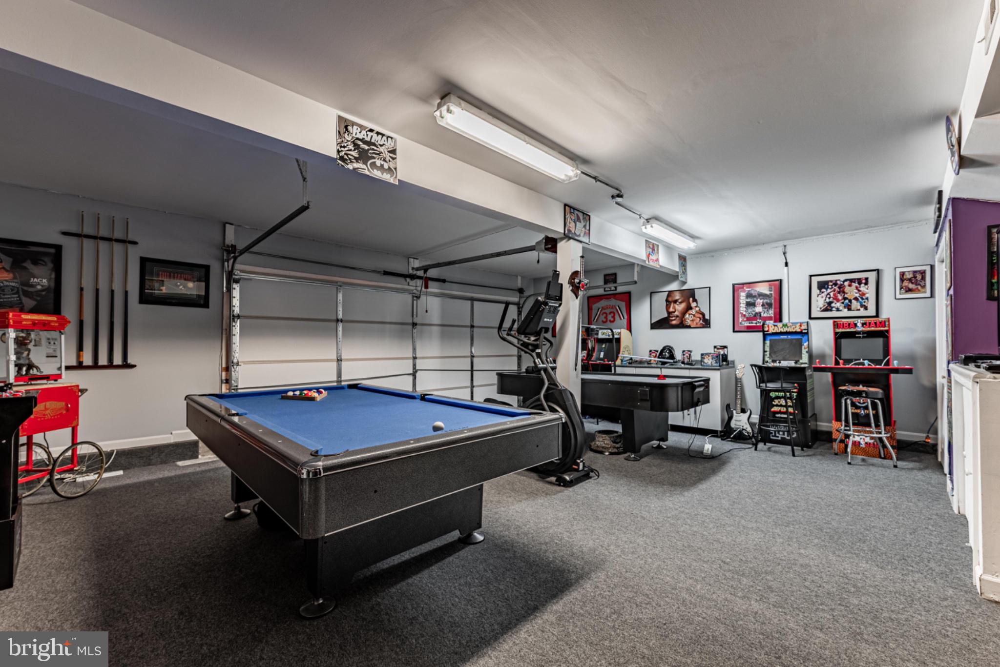 ROLLING OAKS - Residential