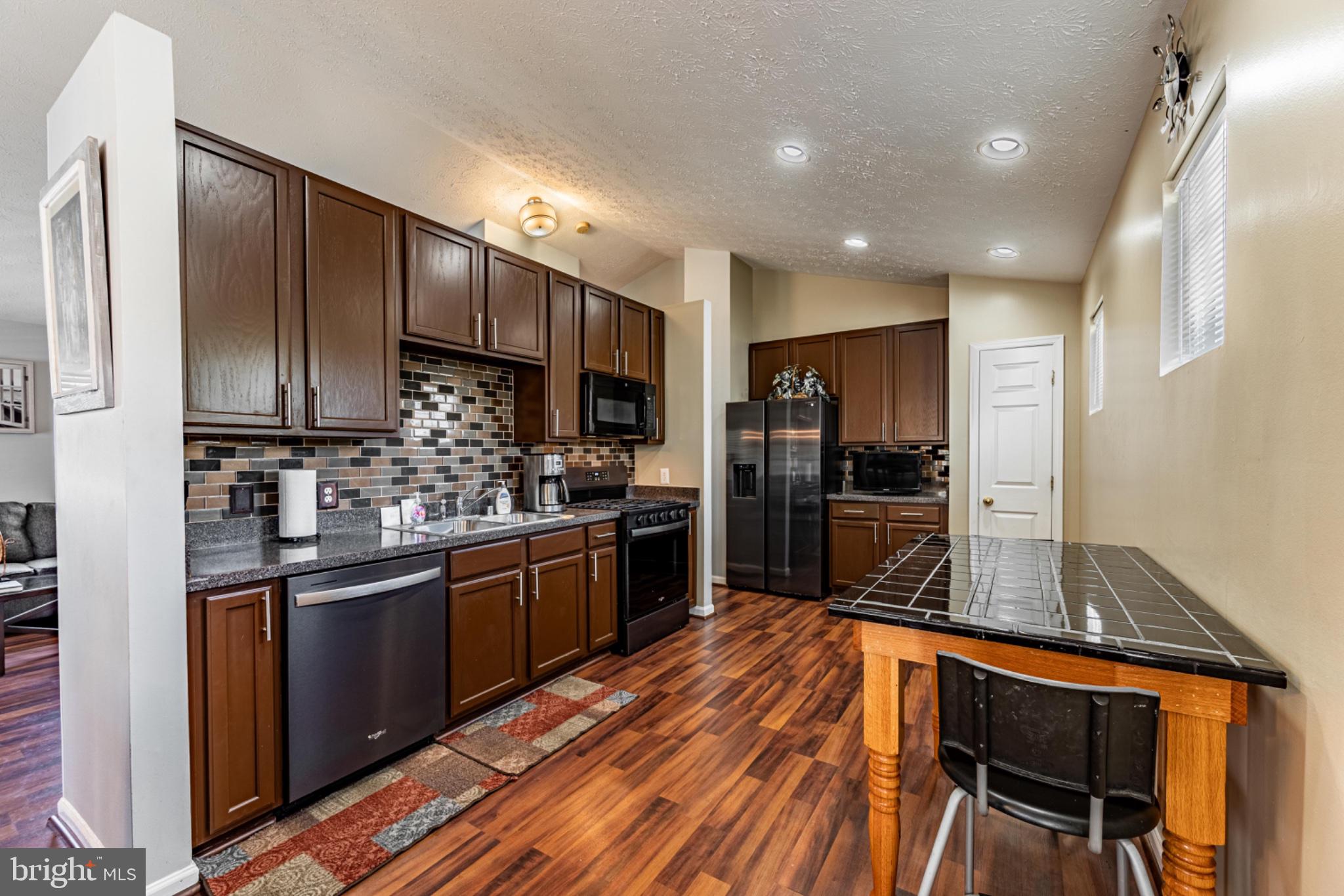 ROLLING OAKS - Residential