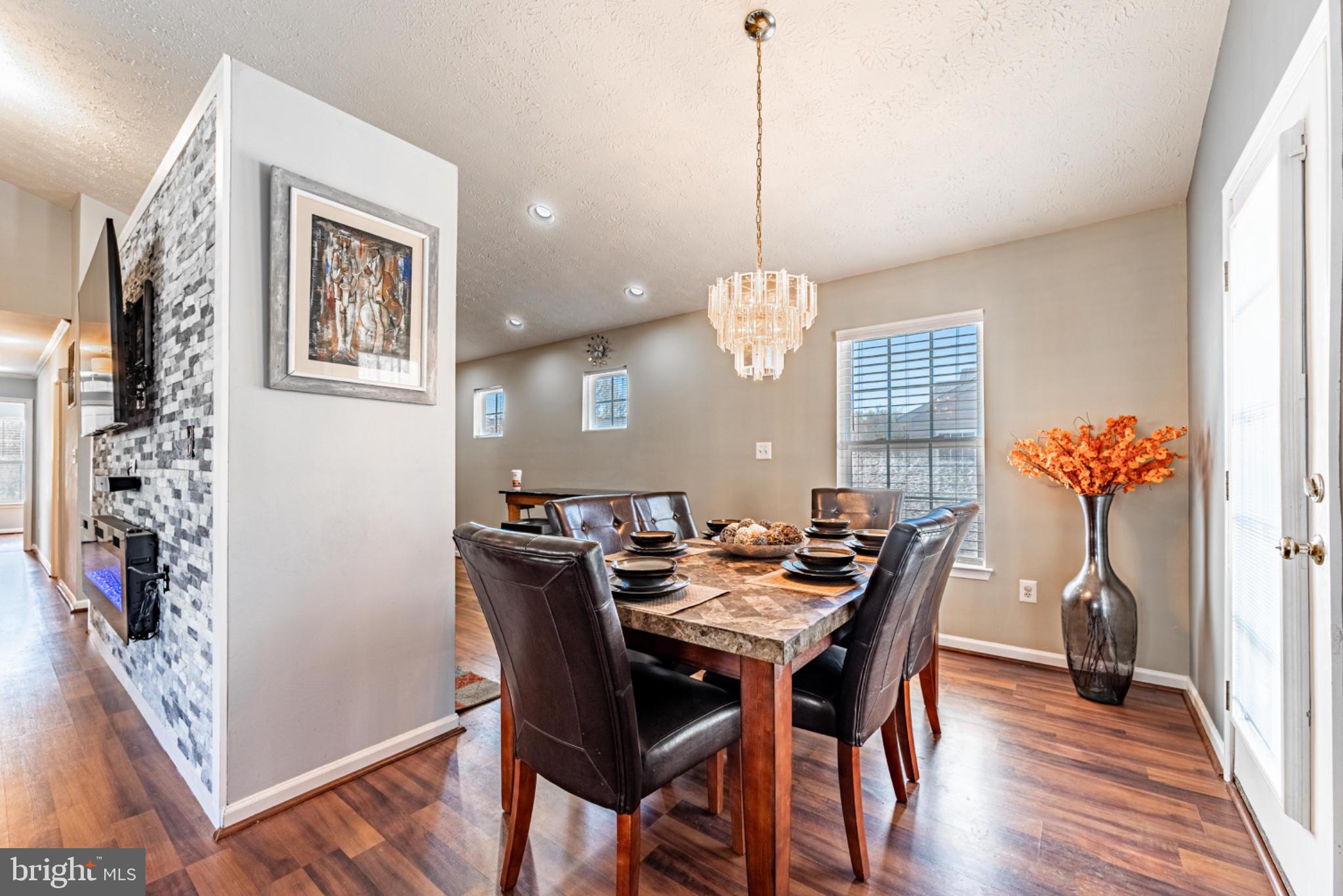 ROLLING OAKS - Residential