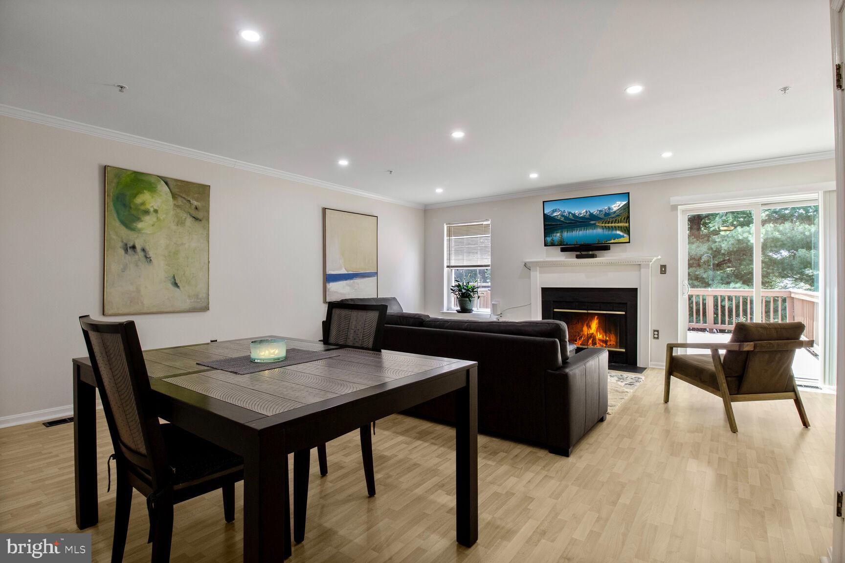 4904 LOCKARD DRIVE