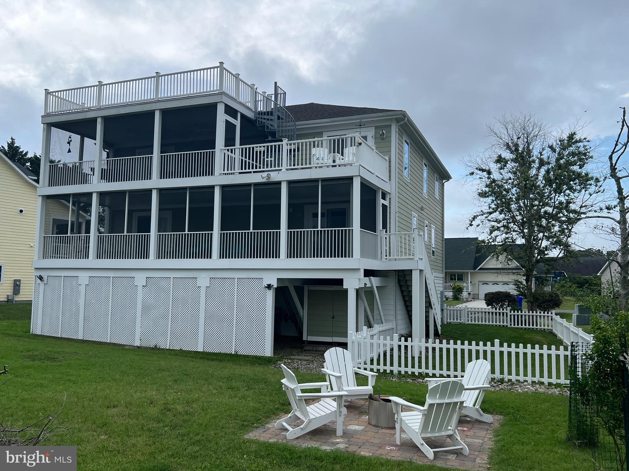 38065 WHITESVIEW CIRCLE