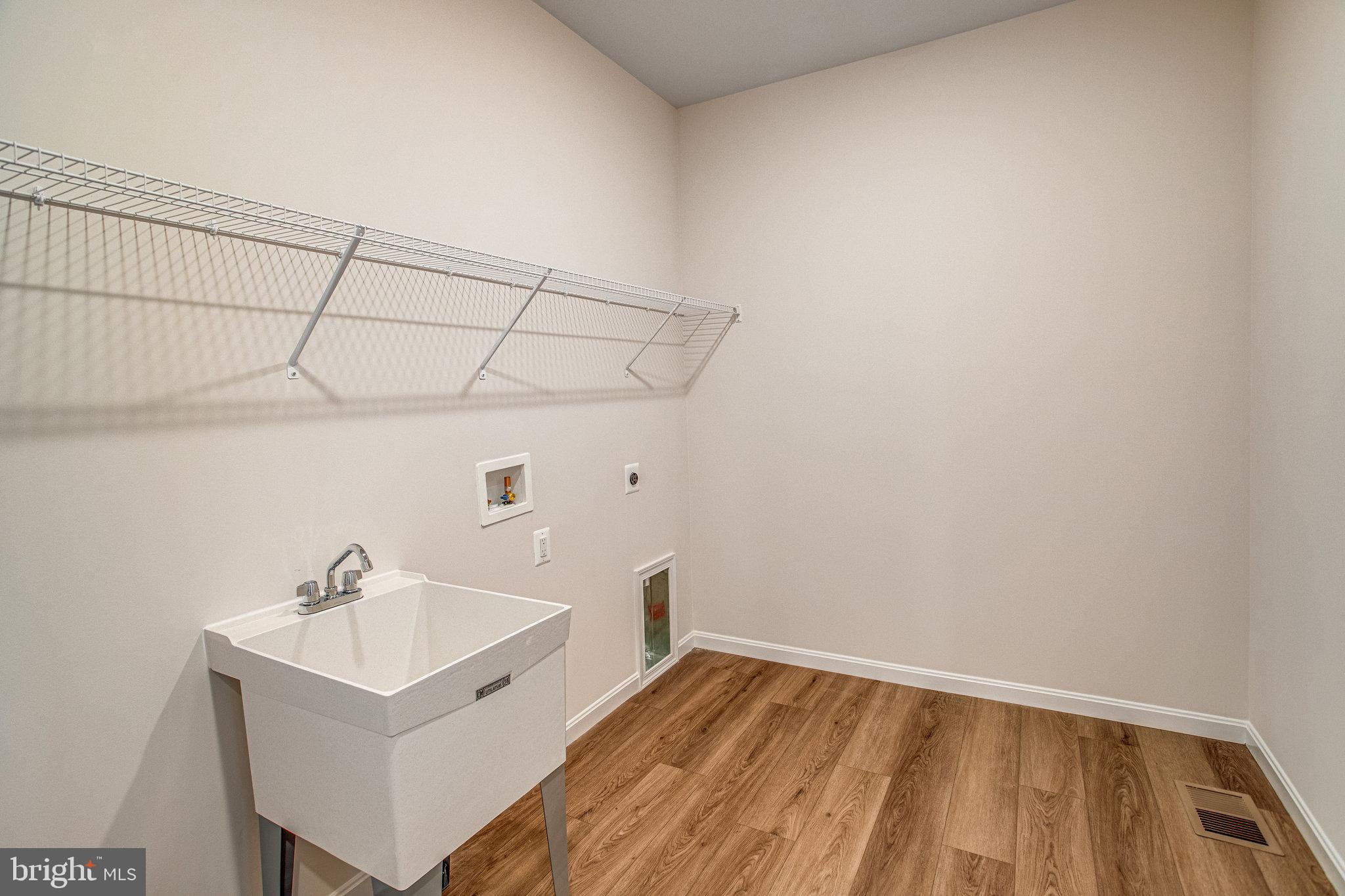 WHITE OAK - Residential