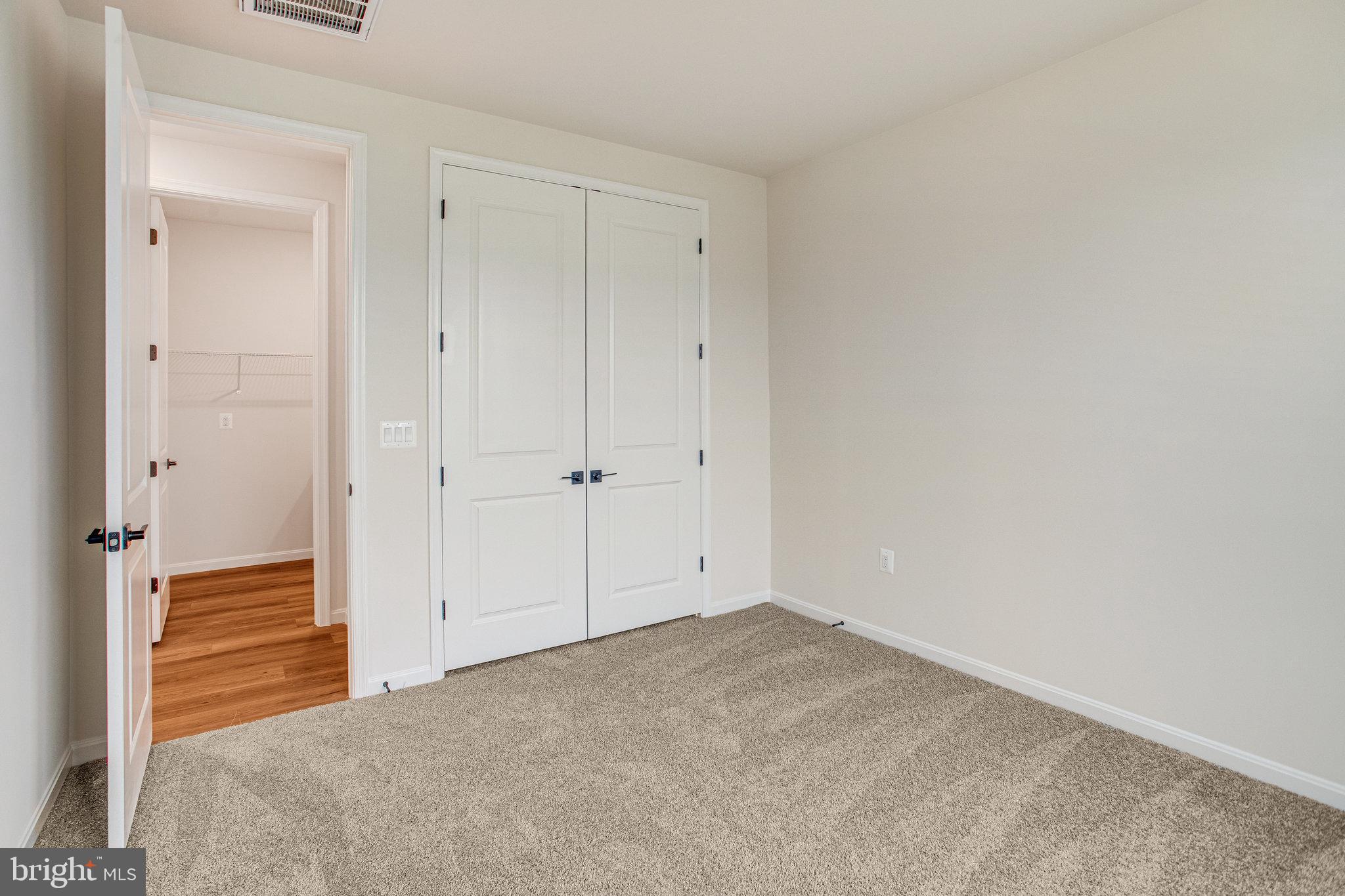 WHITE OAK - Residential