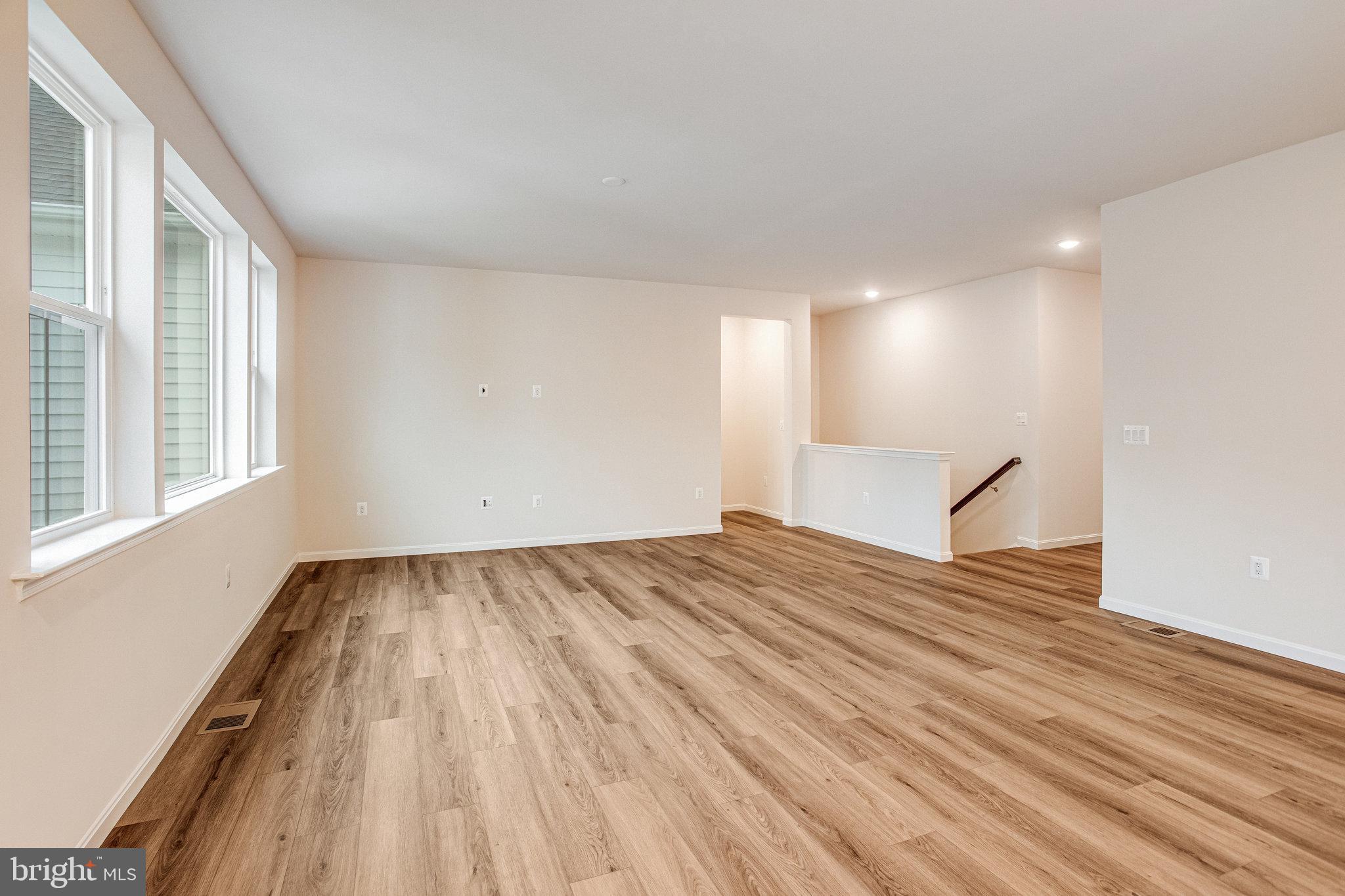 WHITE OAK - Residential