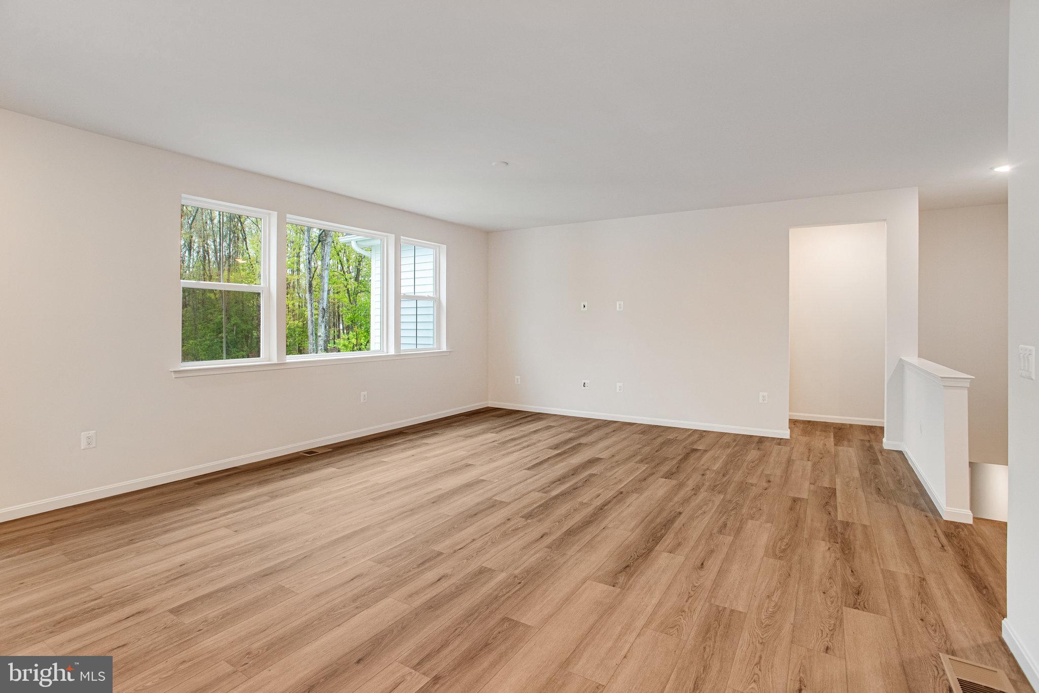 WHITE OAK - Residential