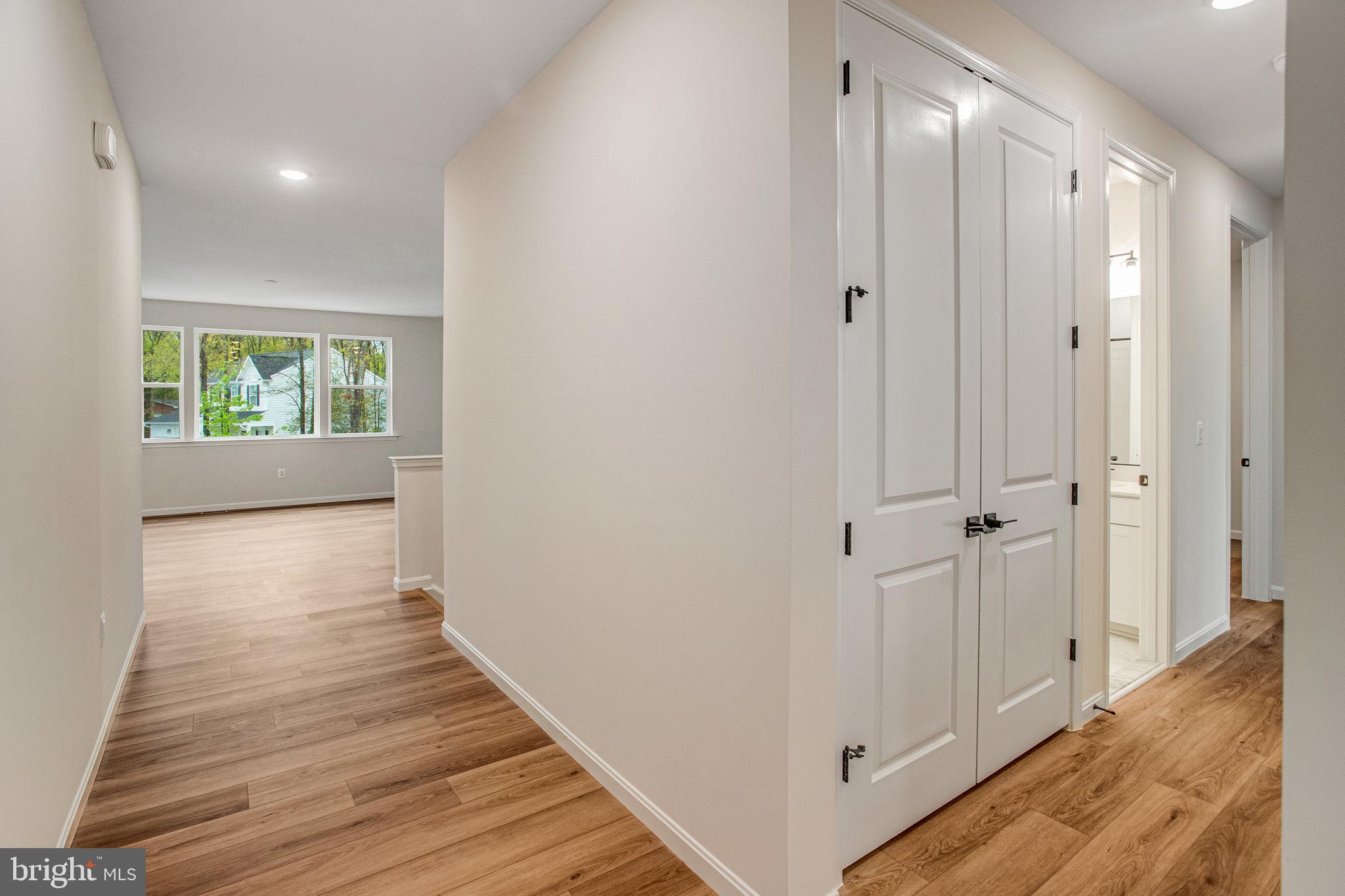 WHITE OAK - Residential