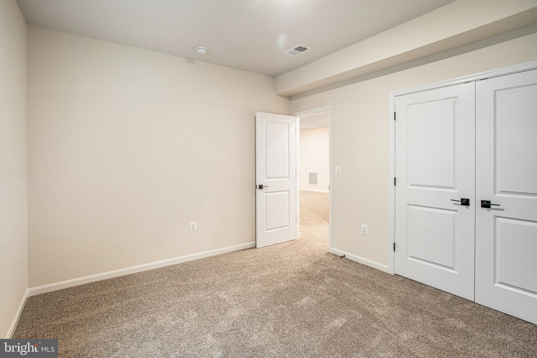 WHITE OAK - Residential