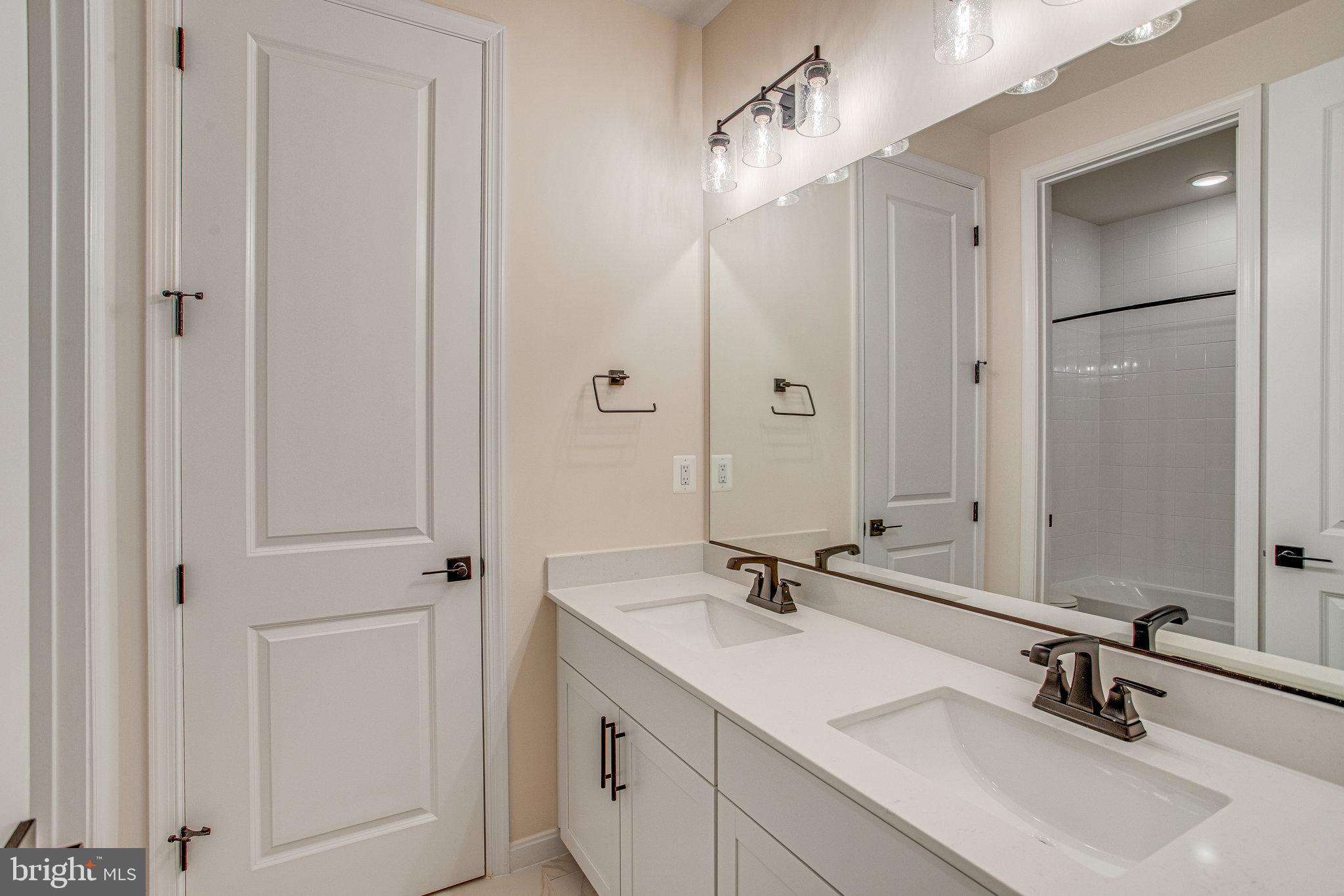 WHITE OAK - Residential