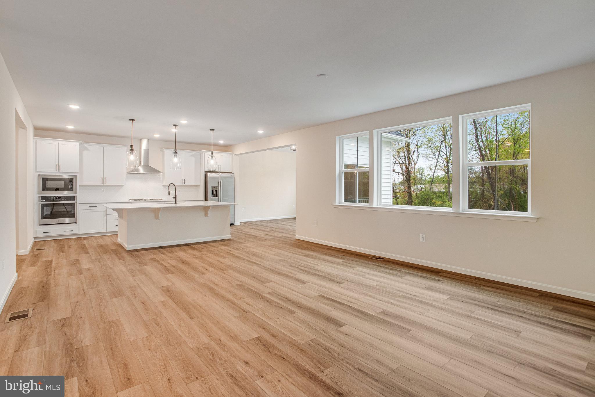 WHITE OAK - Residential