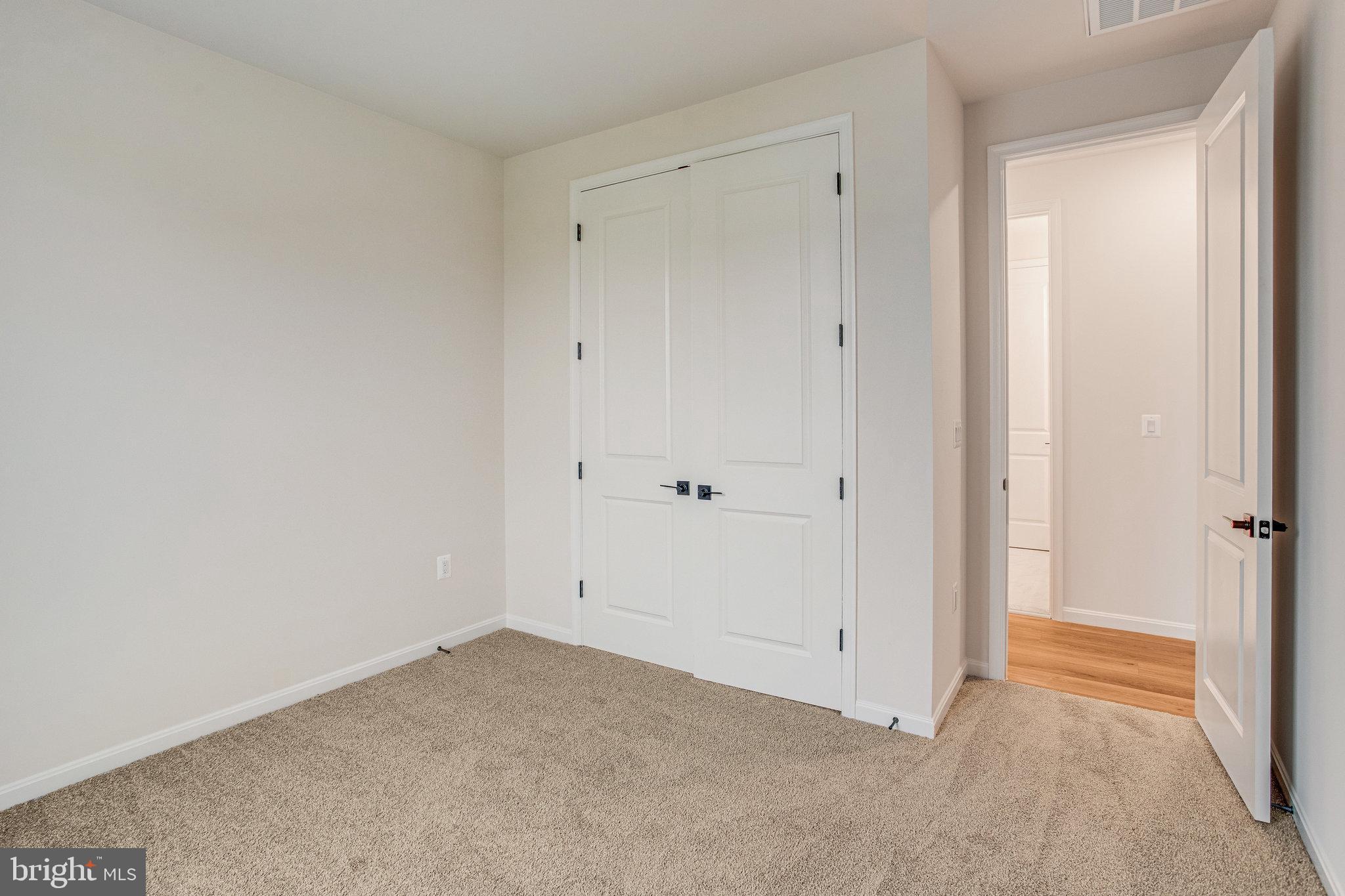 WHITE OAK - Residential