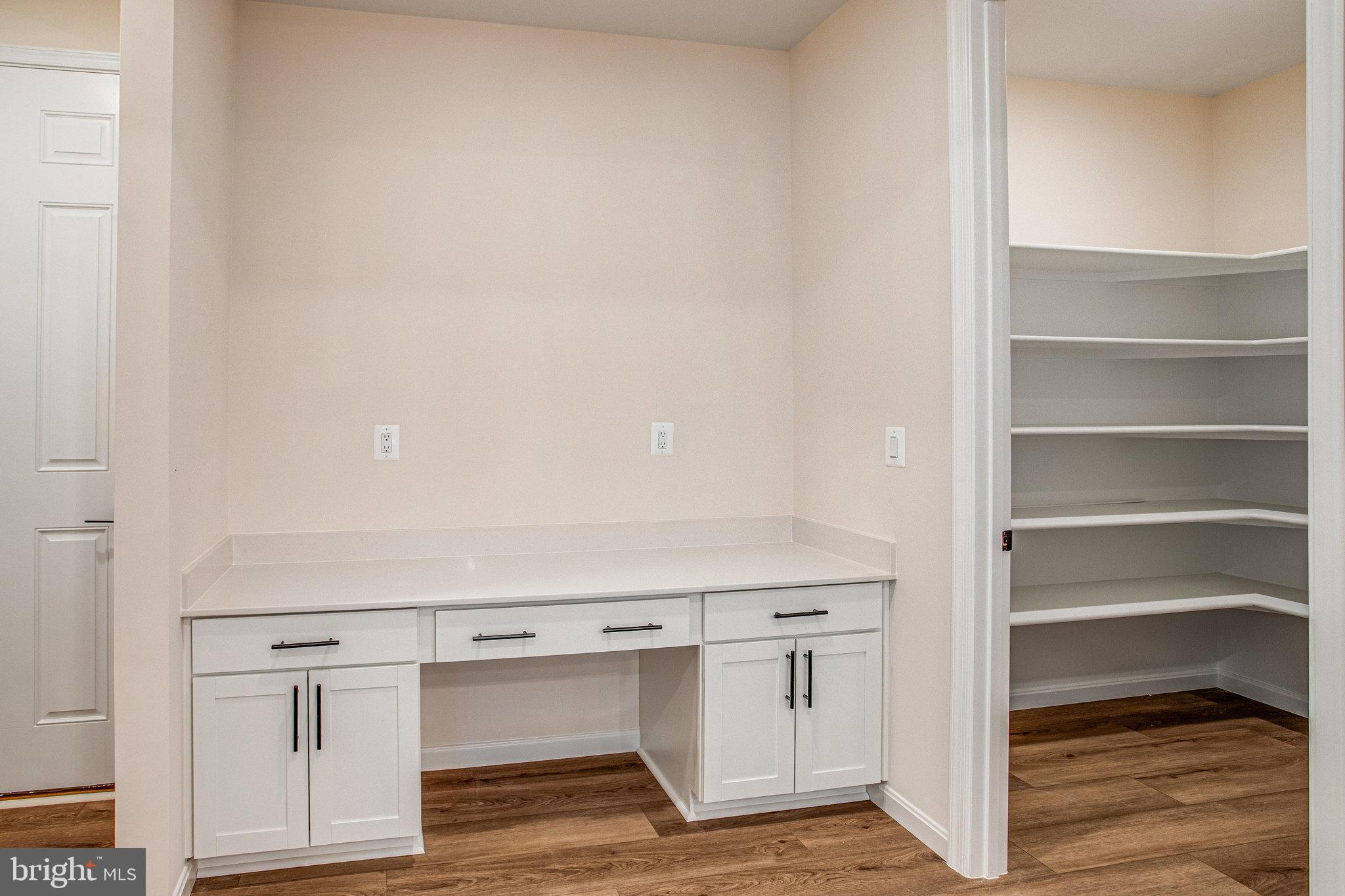 WHITE OAK - Residential