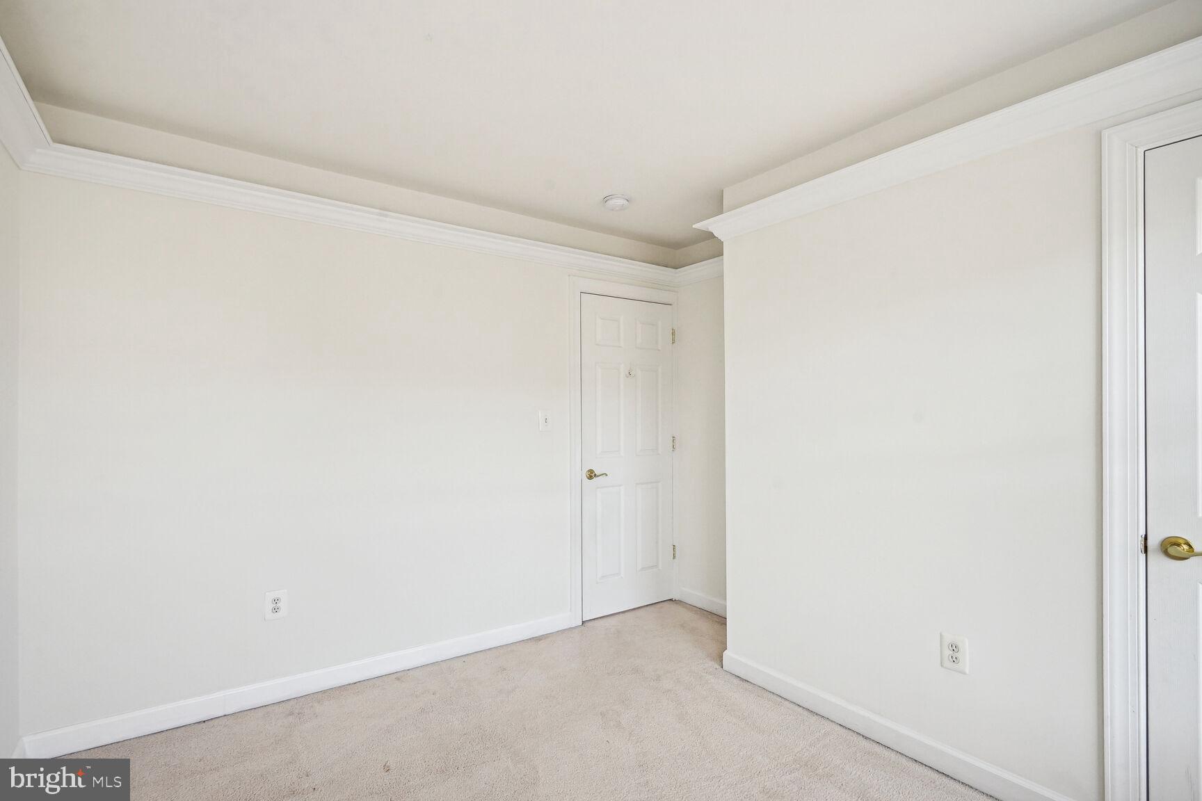 BLOOMS MILL - Residential Lease