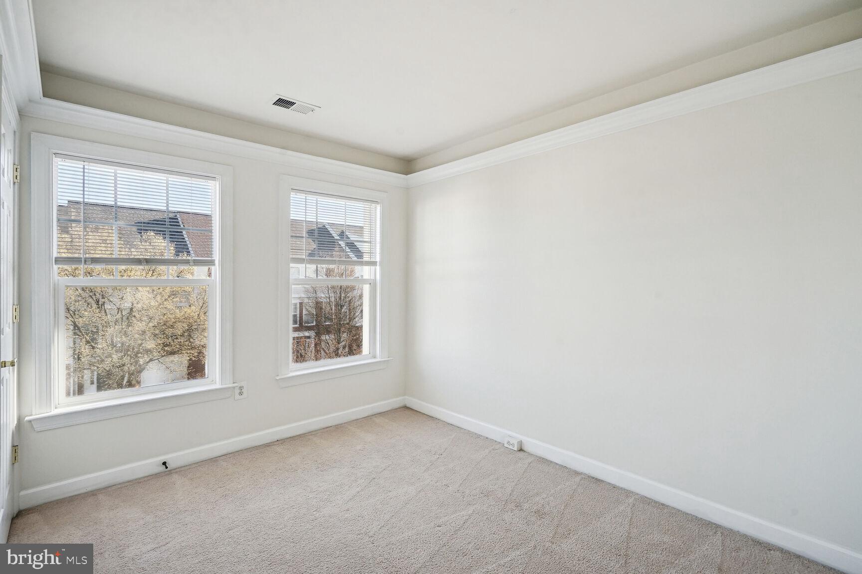 BLOOMS MILL - Residential Lease