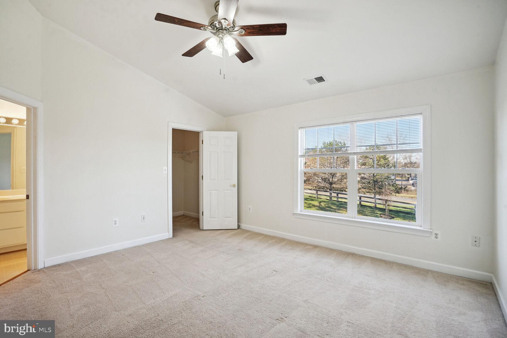 BLOOMS MILL - Residential Lease