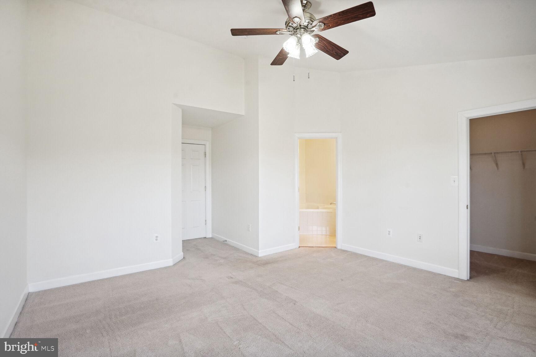 BLOOMS MILL - Residential Lease