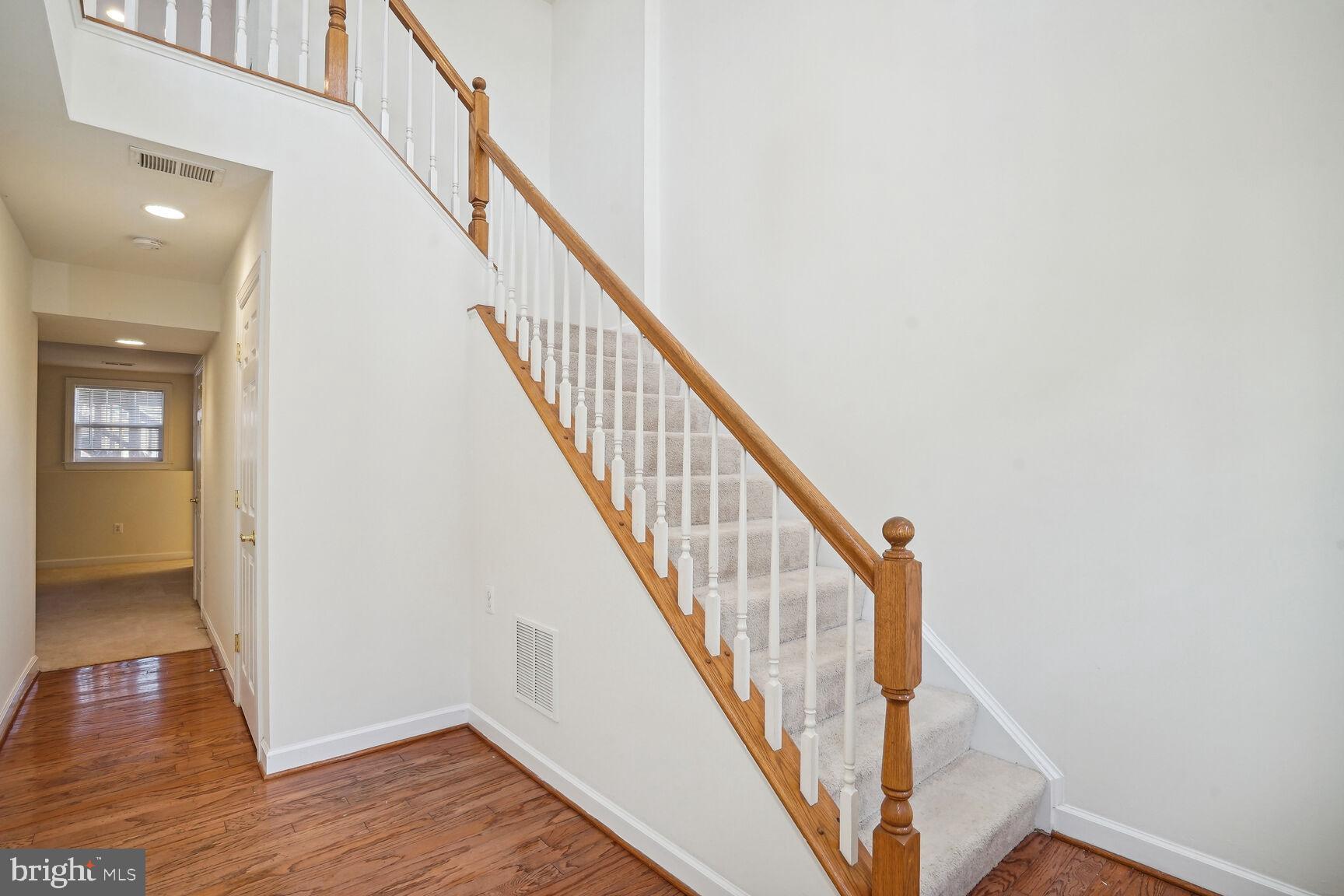 BLOOMS MILL - Residential Lease