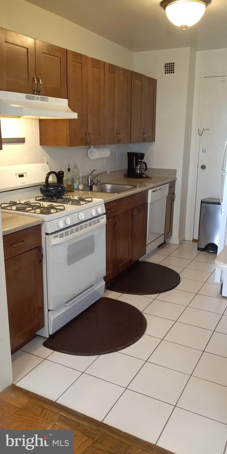 GROSVENOR PARK - Residential Lease