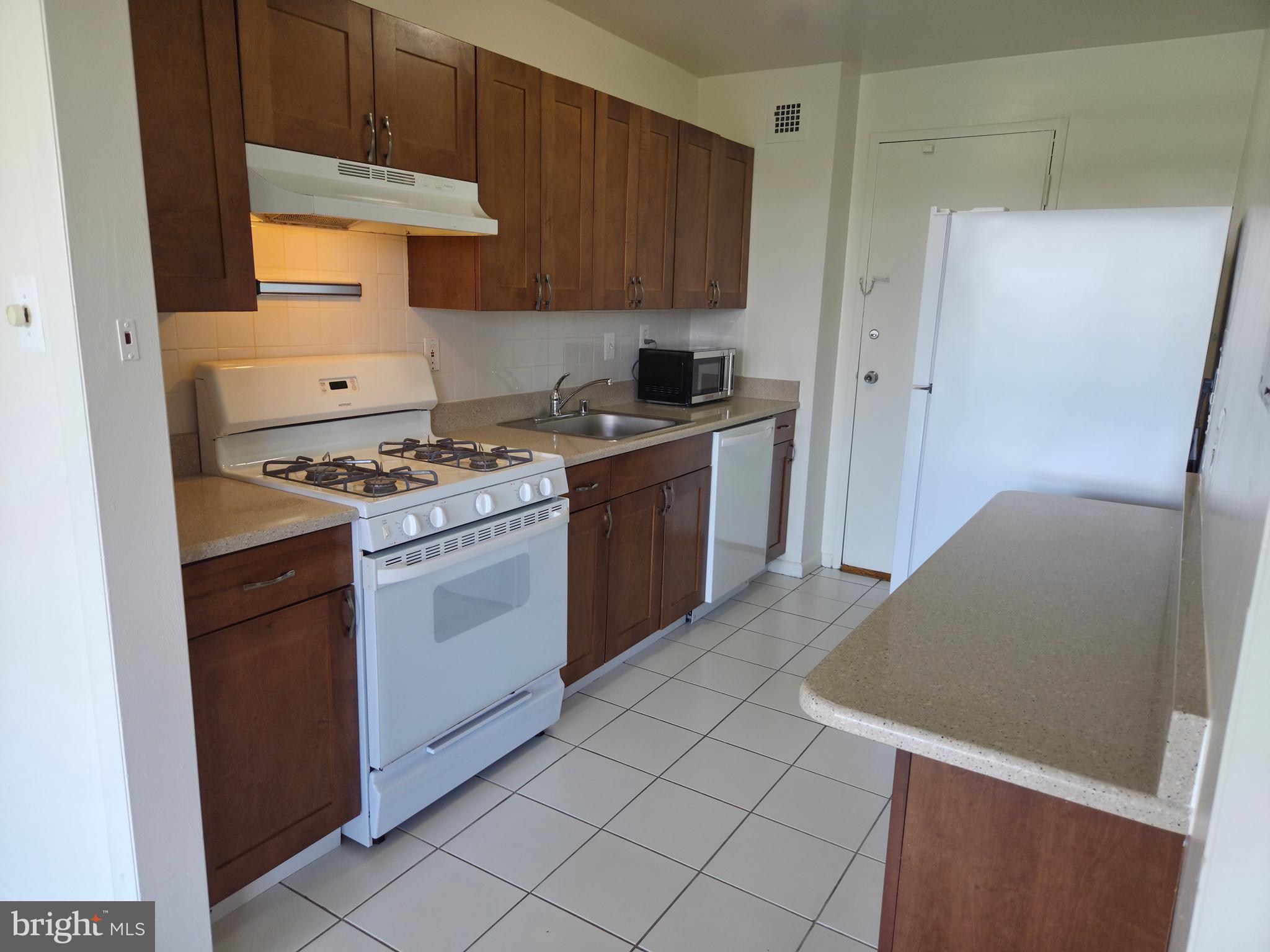 GROSVENOR PARK - Residential Lease