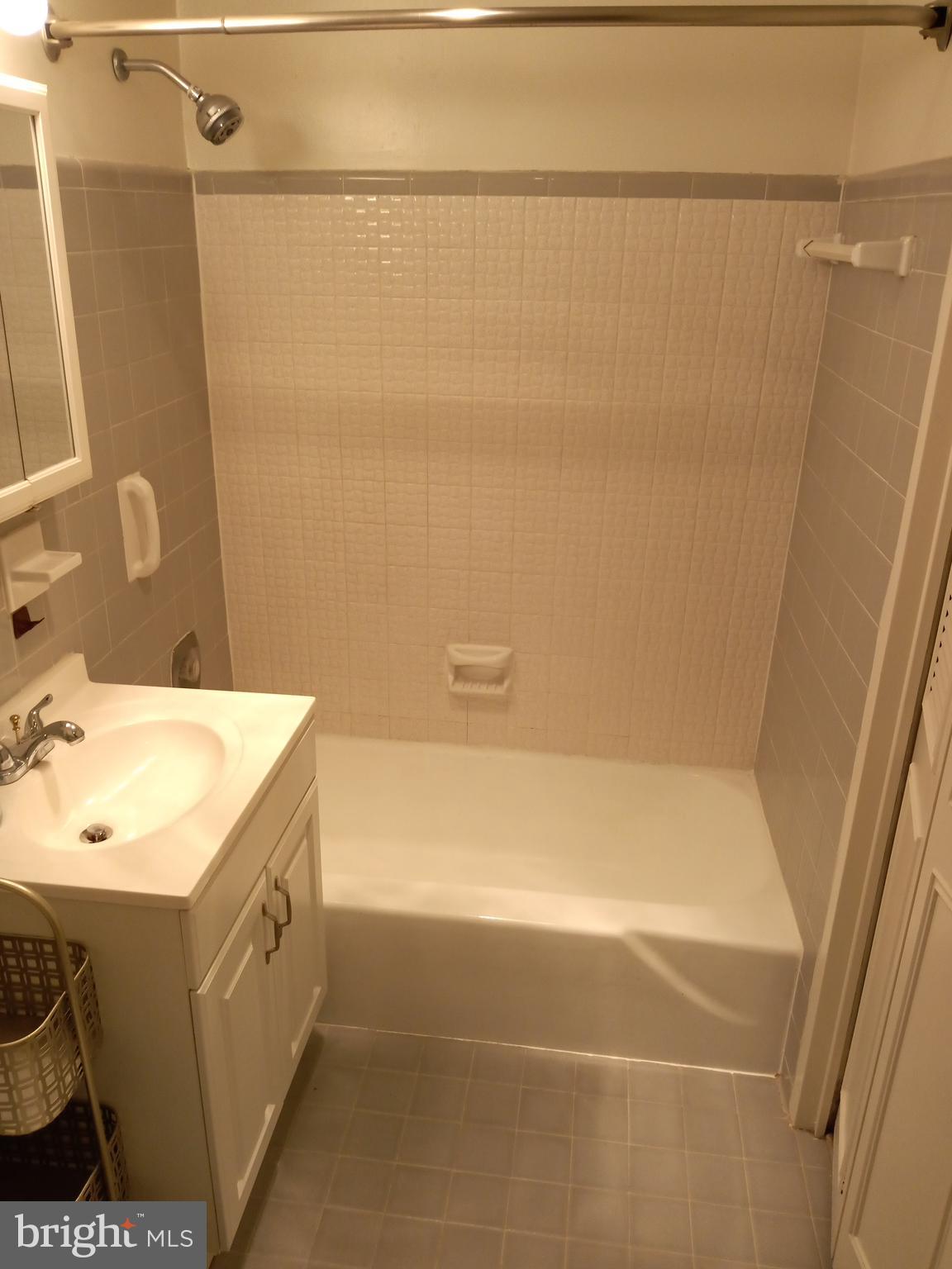 GROSVENOR PARK - Residential Lease