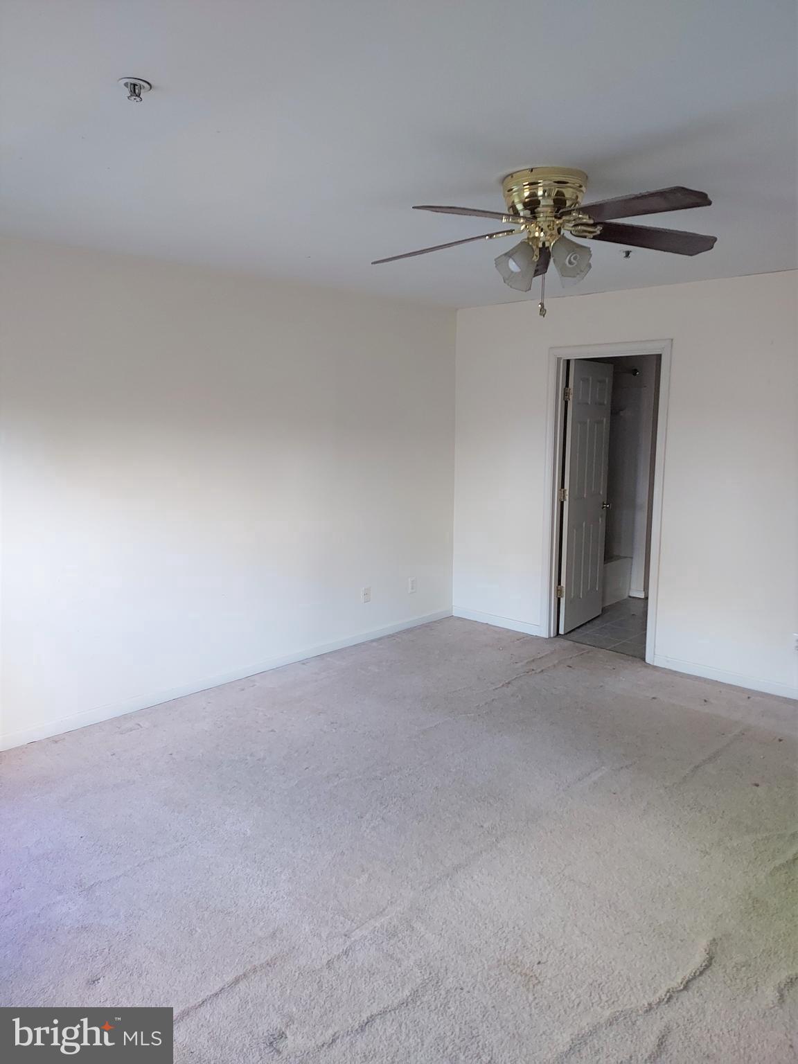 CLOVERLEAF COMMONS - Residential