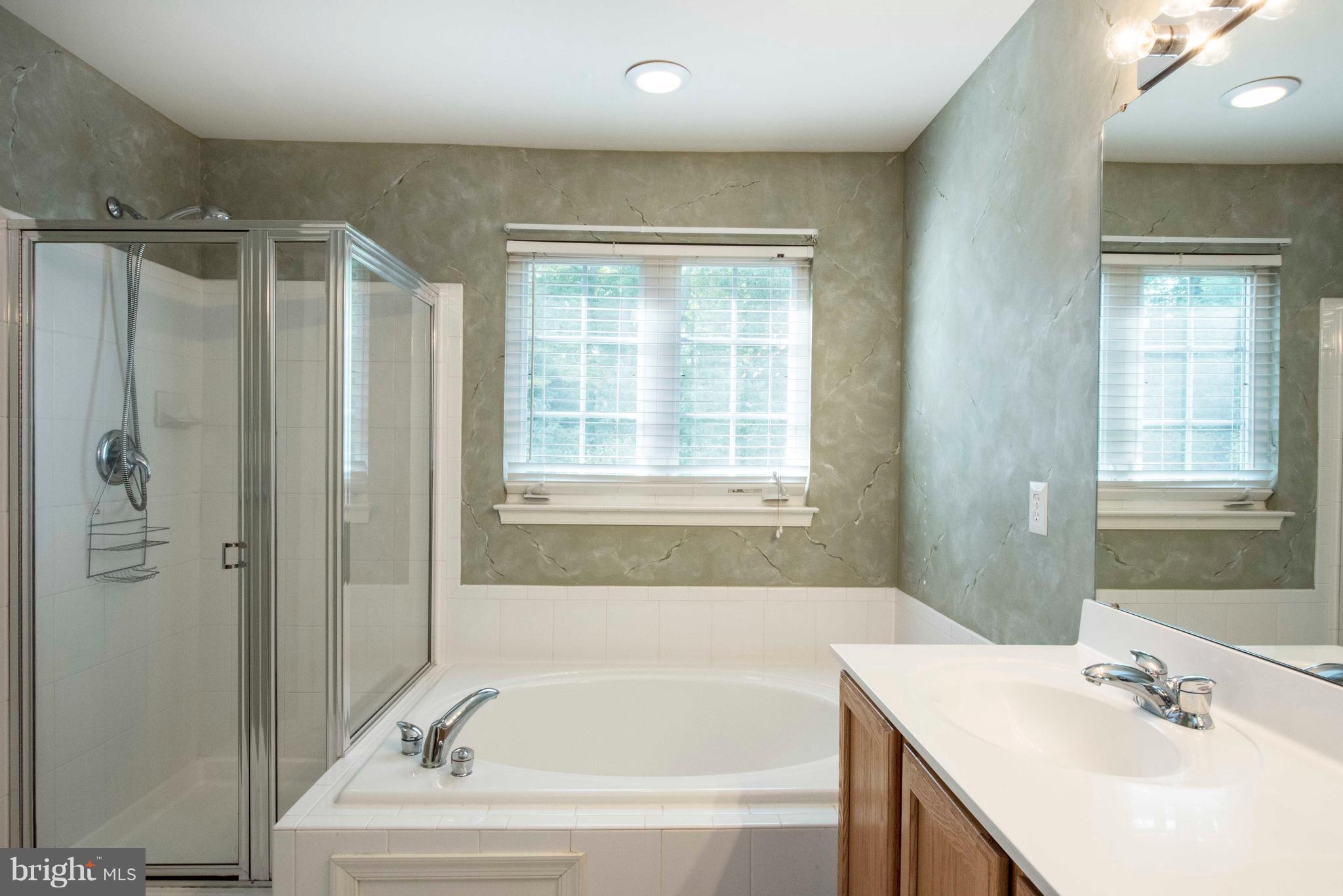 PINEY ORCHARD - Residential