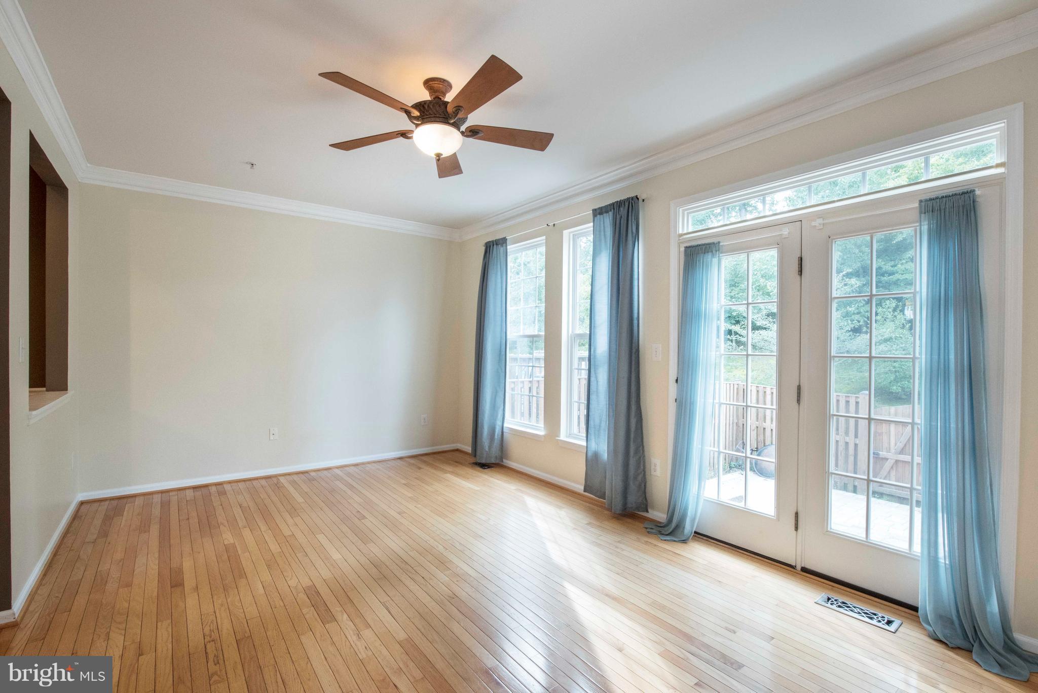 PINEY ORCHARD - Residential