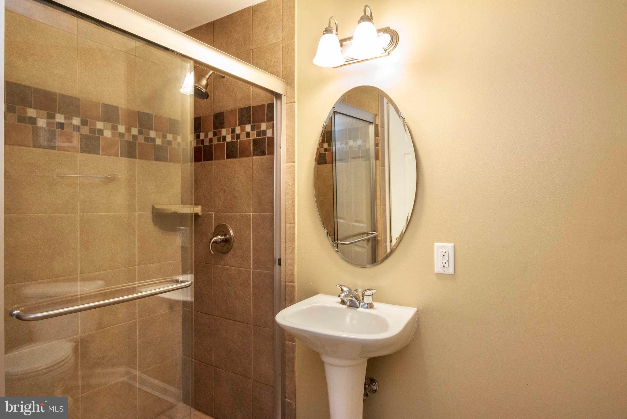 PINEY ORCHARD - Residential