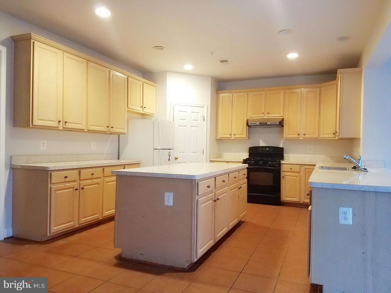 SUMMERFIELD CROSSING - Residential Lease