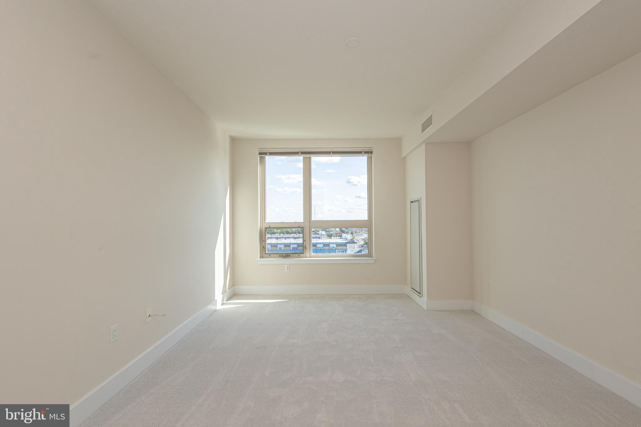 DOCKSIDE CONDOMINIUM - Residential