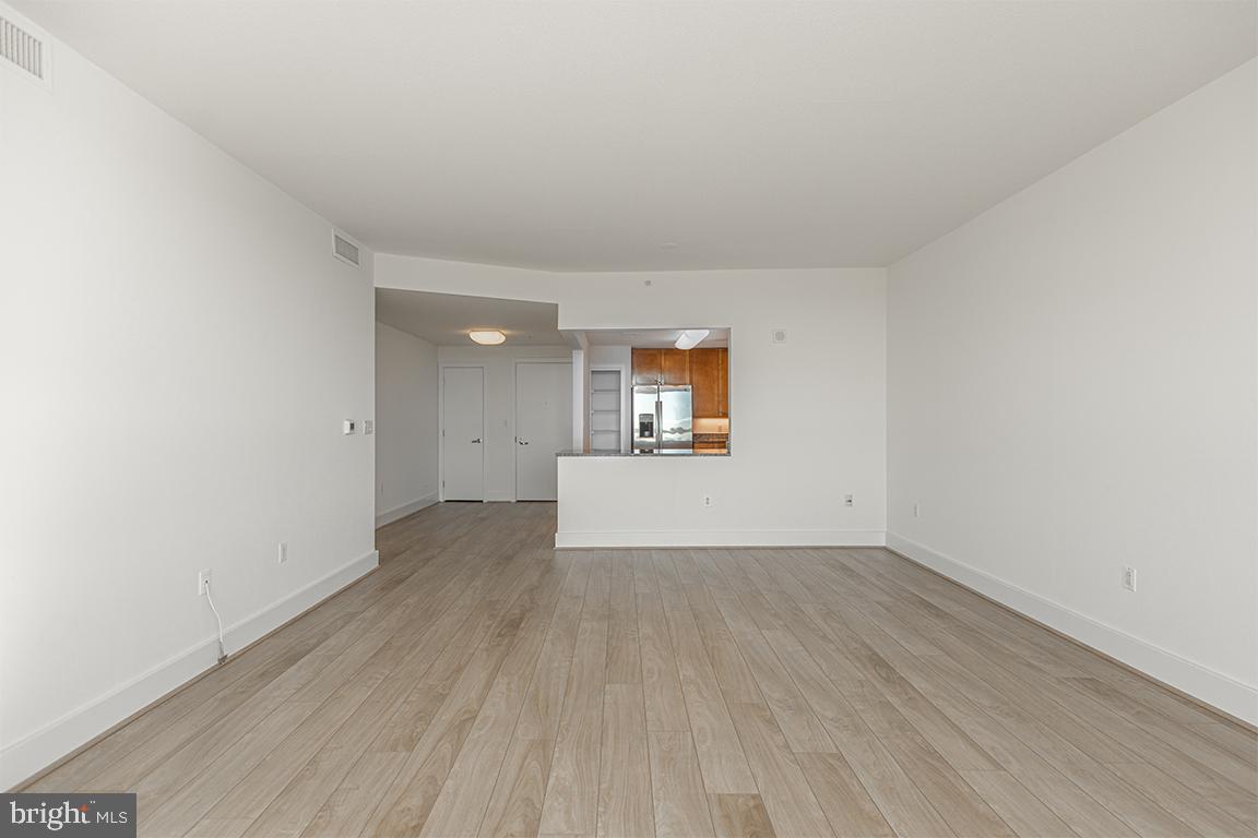 DOCKSIDE CONDOMINIUM - Residential