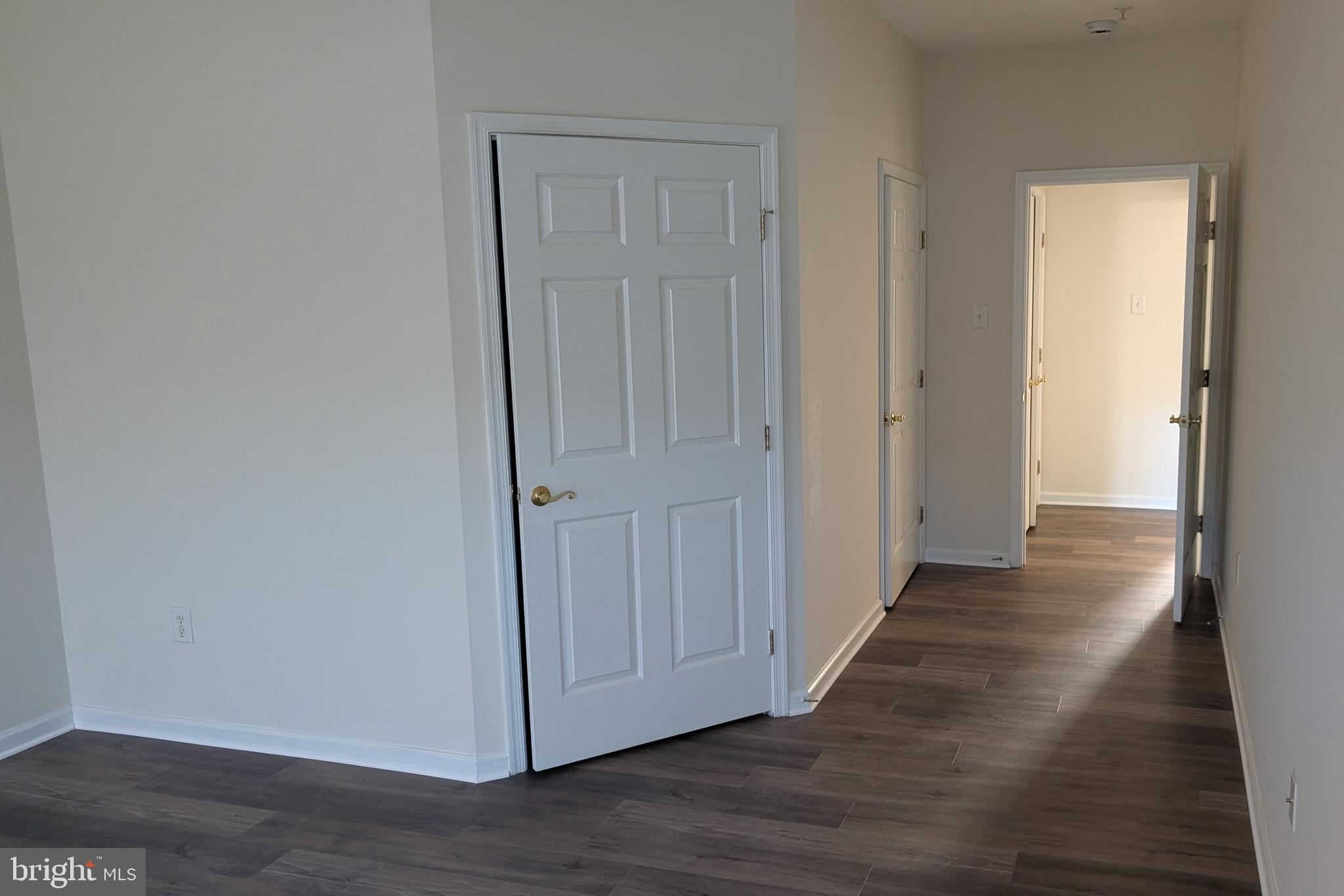 THE VILLAS AT HOLLYWOODS - Residential Lease