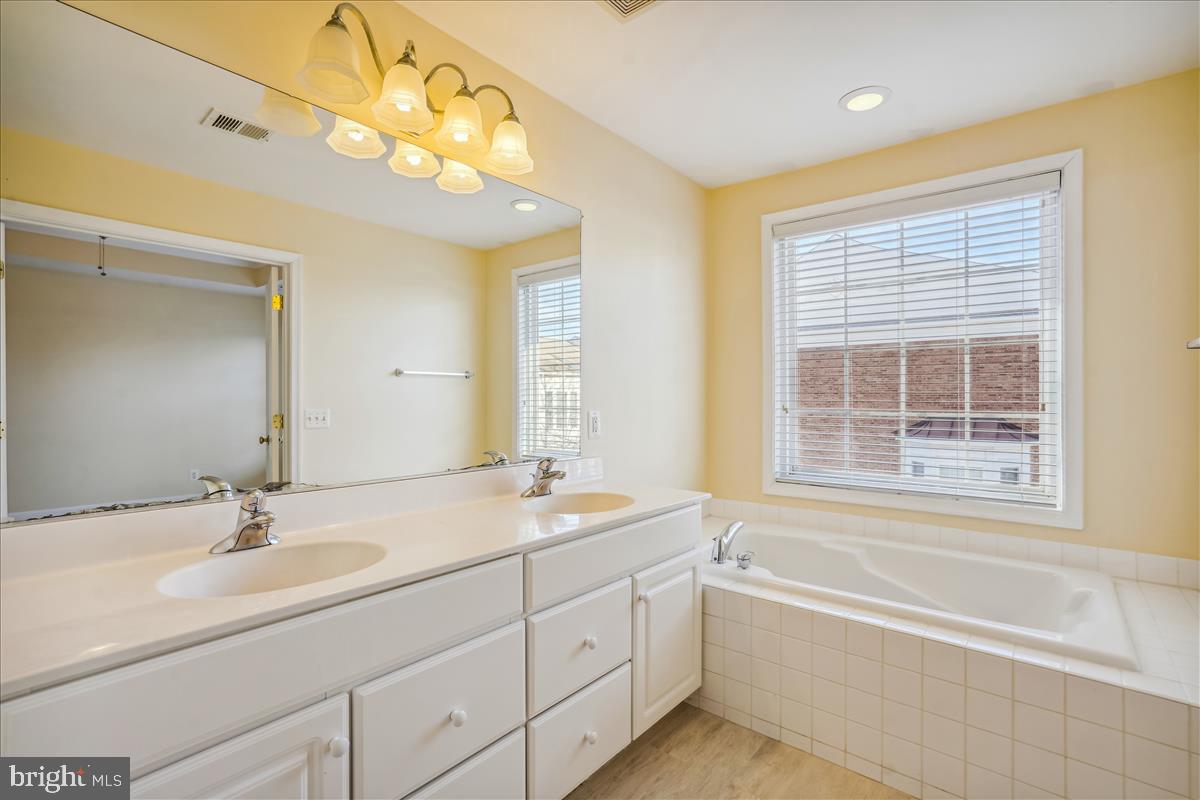 COPPERMINE CROSSING - Residential Lease