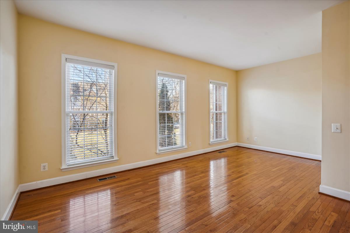 COPPERMINE CROSSING - Residential Lease