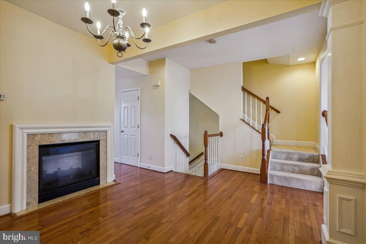 COPPERMINE CROSSING - Residential Lease