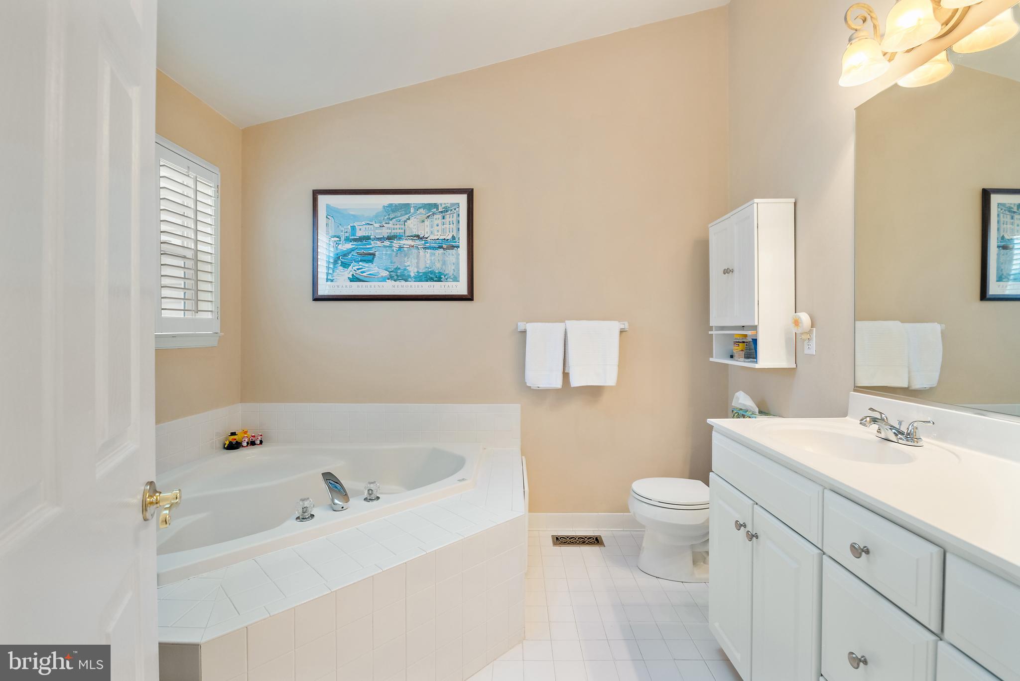 WATERS EDGE - Residential