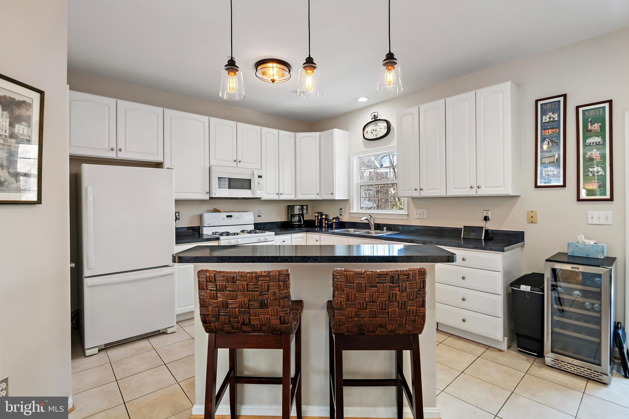 WATERS EDGE - Residential