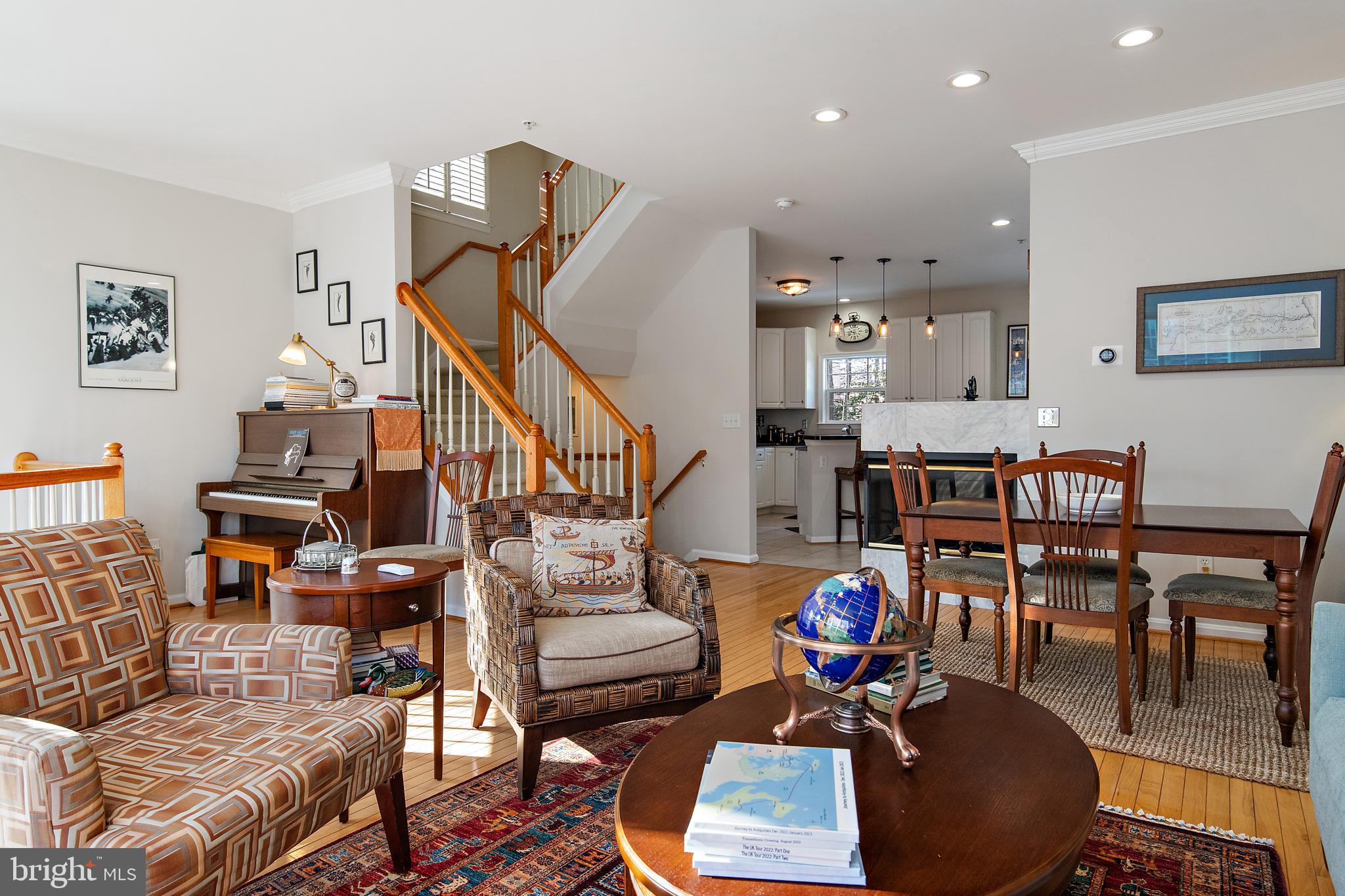 WATERS EDGE - Residential