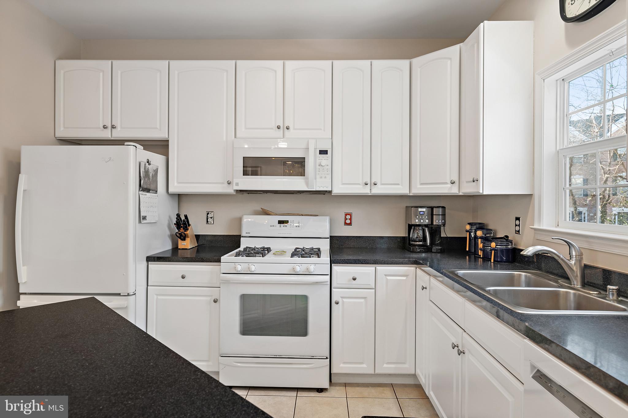 WATERS EDGE - Residential