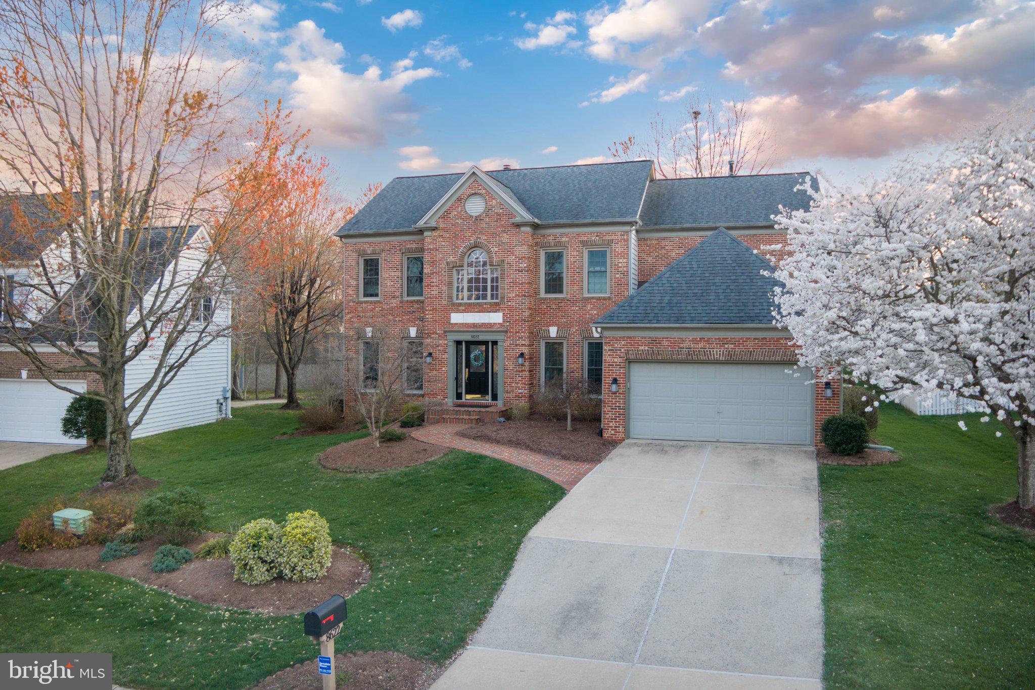 8622 LARKVIEW LANE