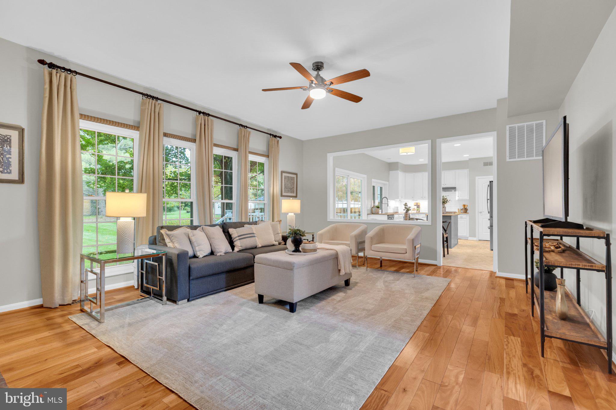 Search Homes 1 8622 LARKVIEW LANE