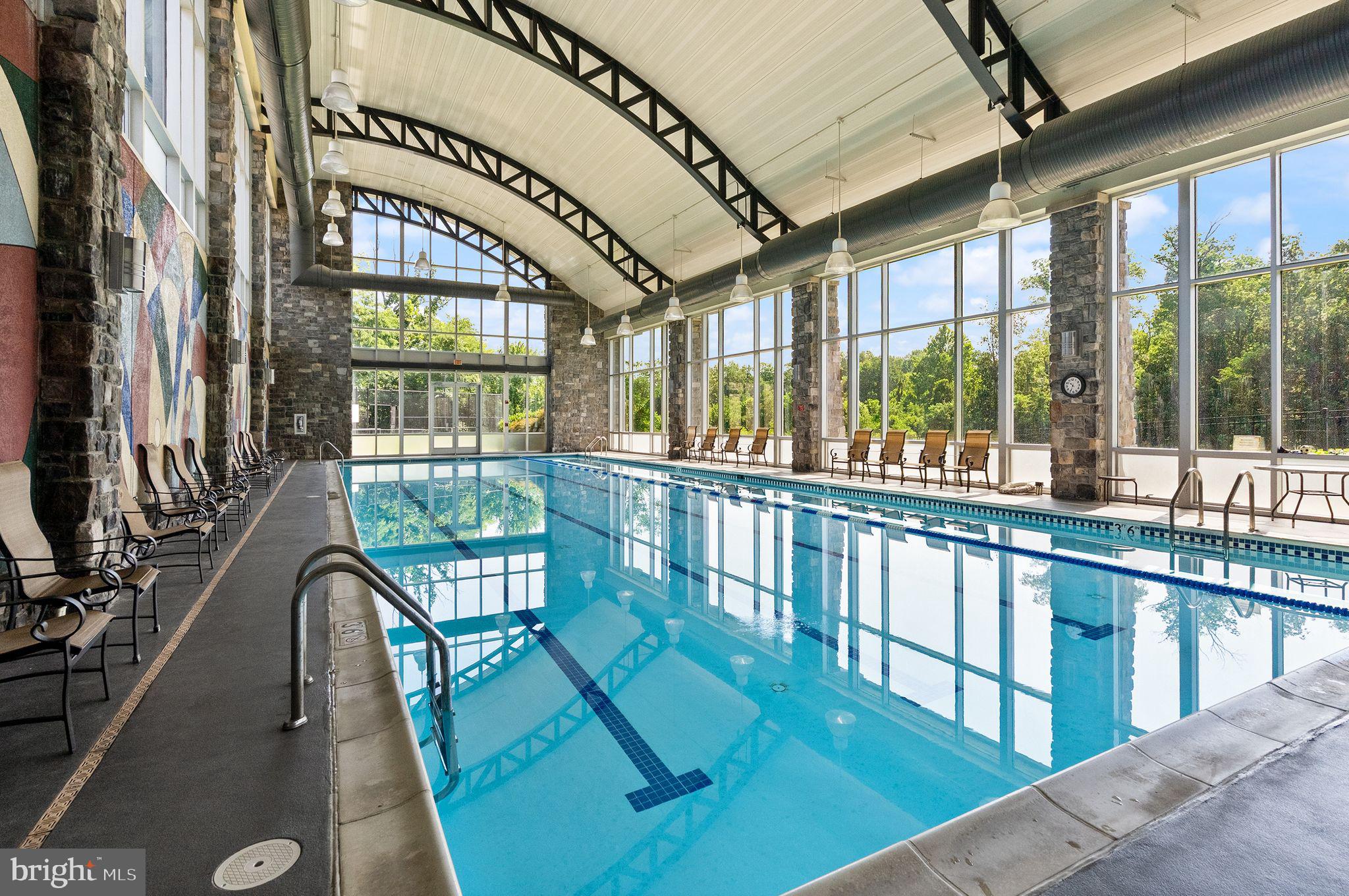 POTOMAC CLUB CONDOMINIUMS - Residential