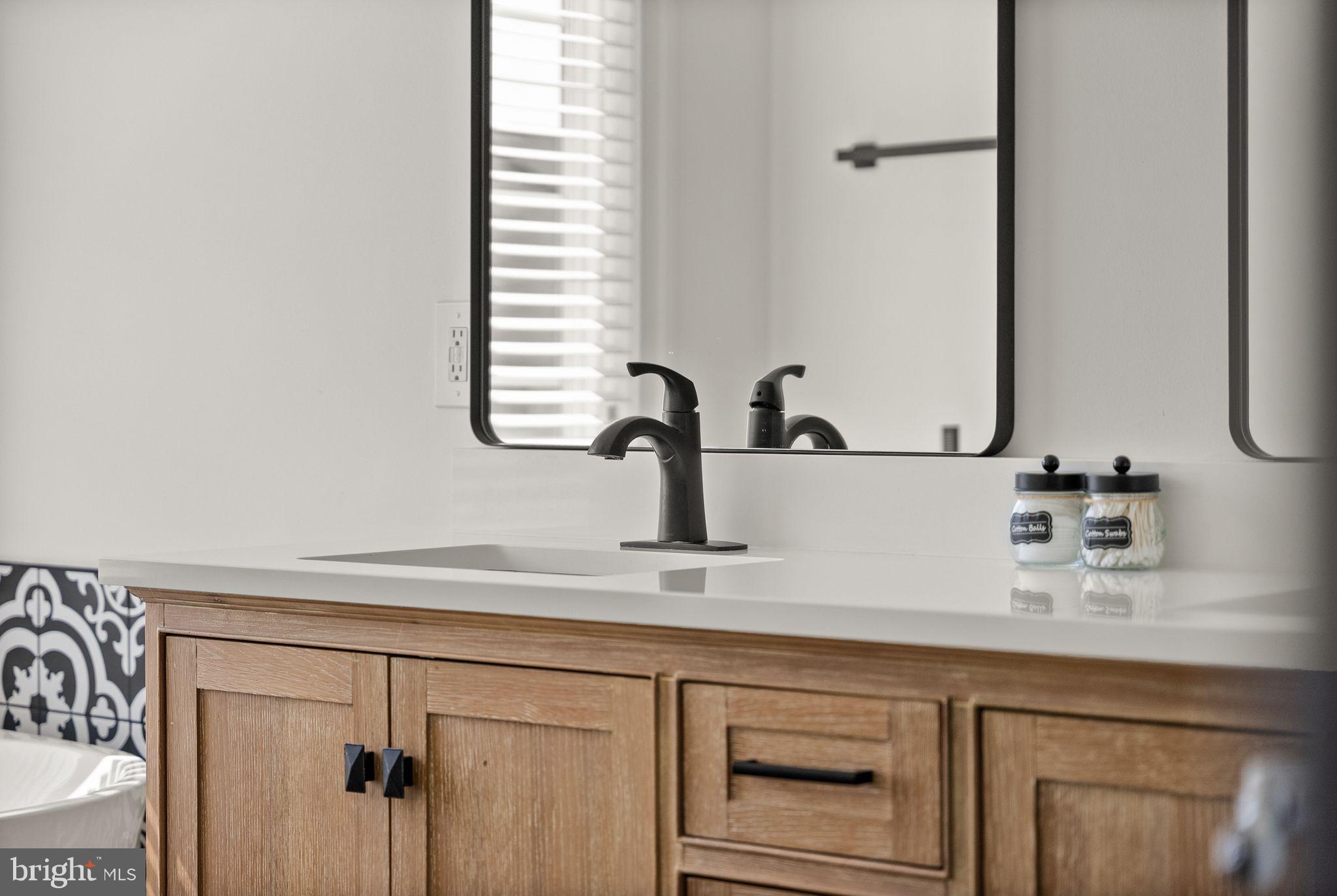 POTOMAC CLUB CONDOMINIUMS - Residential