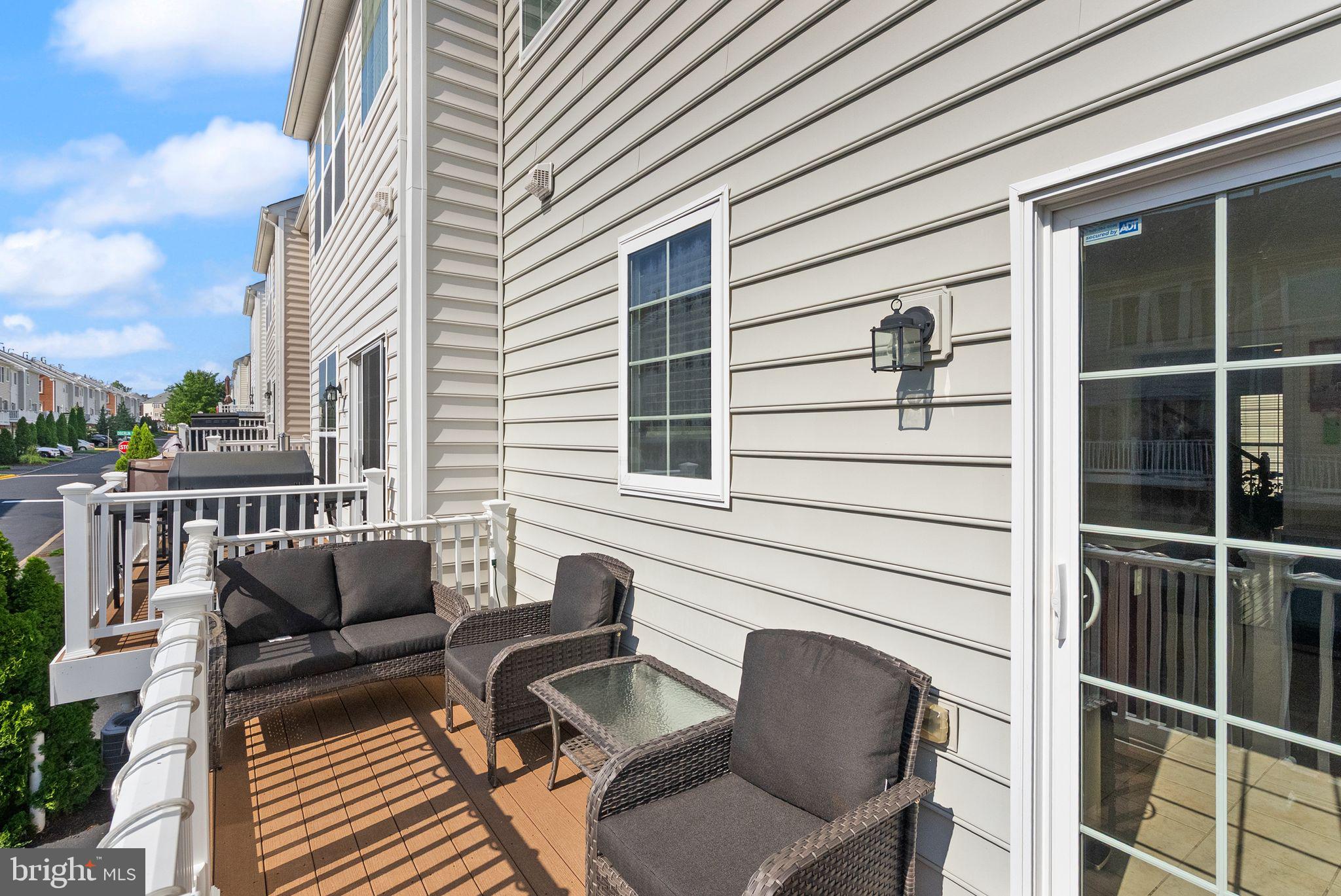 POTOMAC CLUB CONDOMINIUMS - Residential