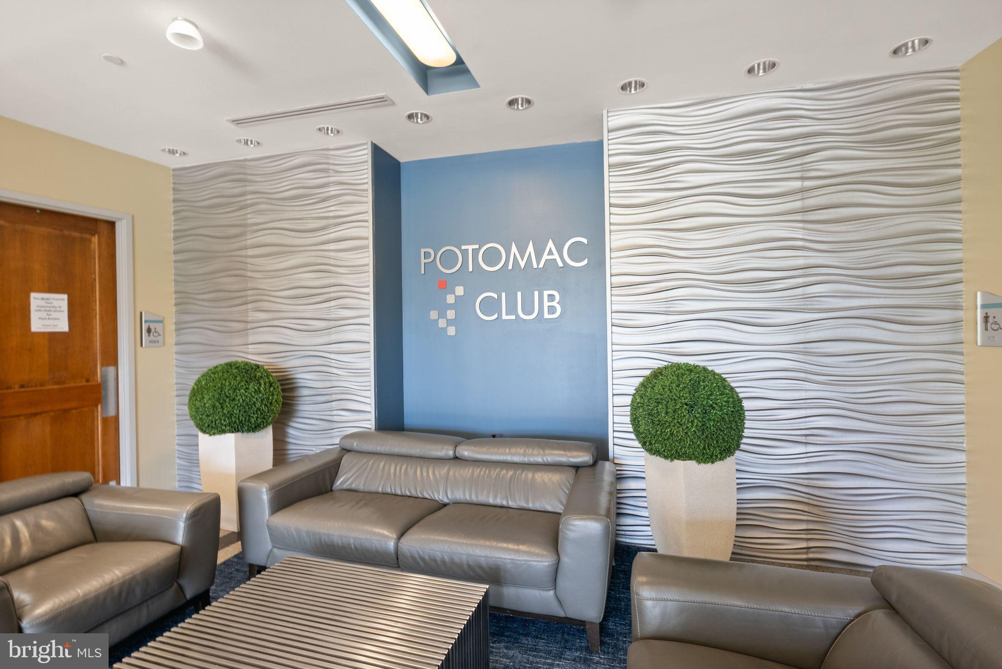 POTOMAC CLUB CONDOMINIUMS - Residential