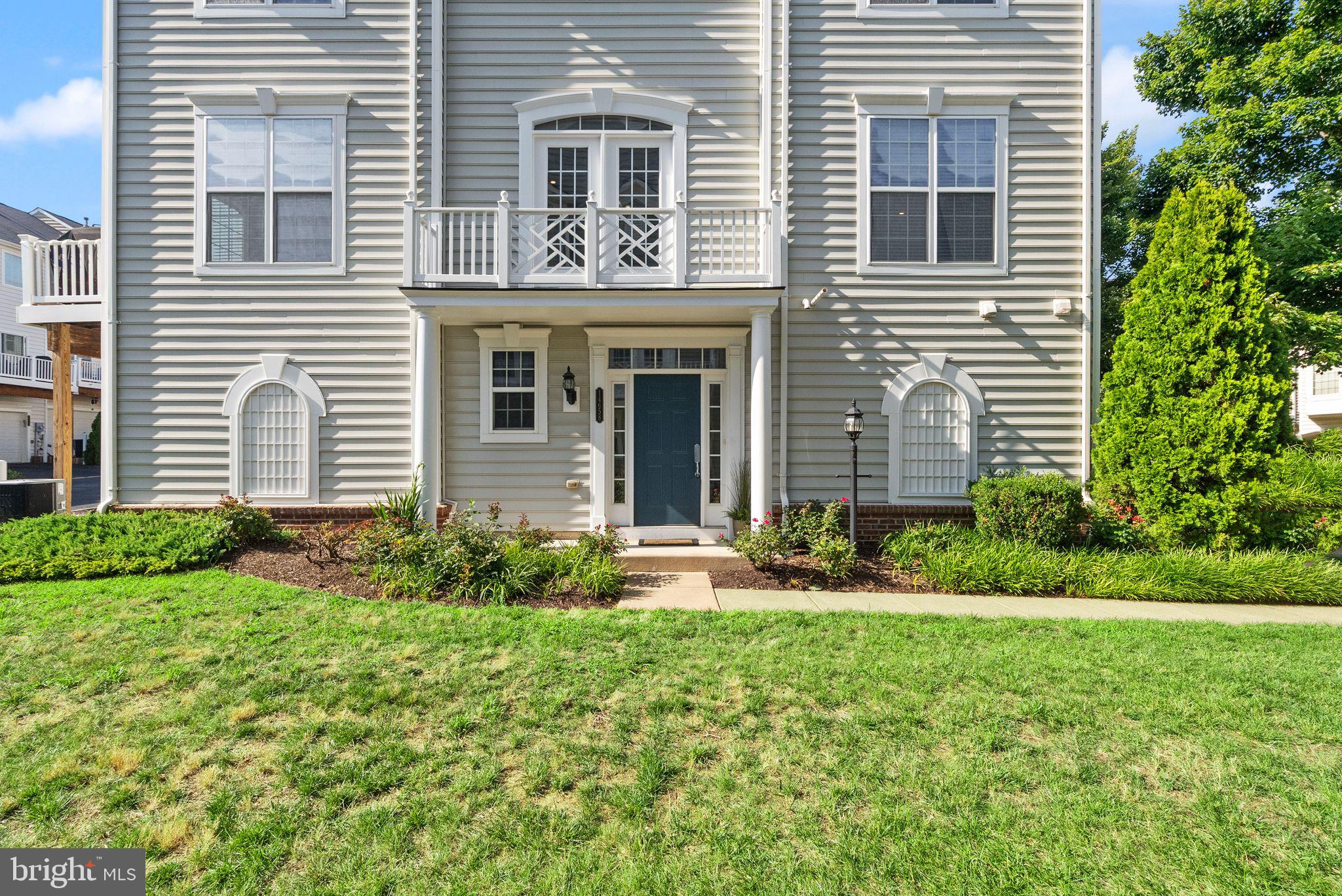 POTOMAC CLUB CONDOMINIUMS - Residential