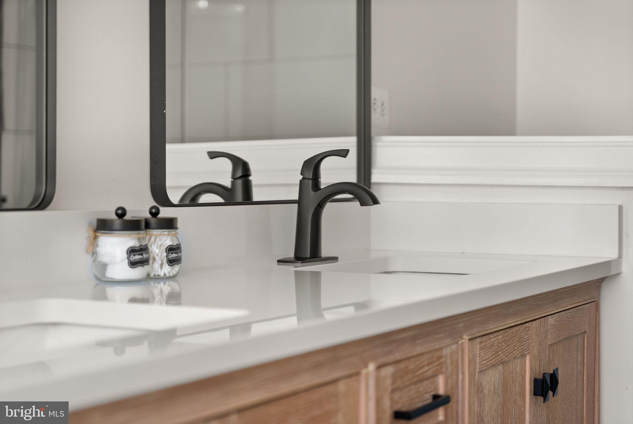 POTOMAC CLUB CONDOMINIUMS - Residential