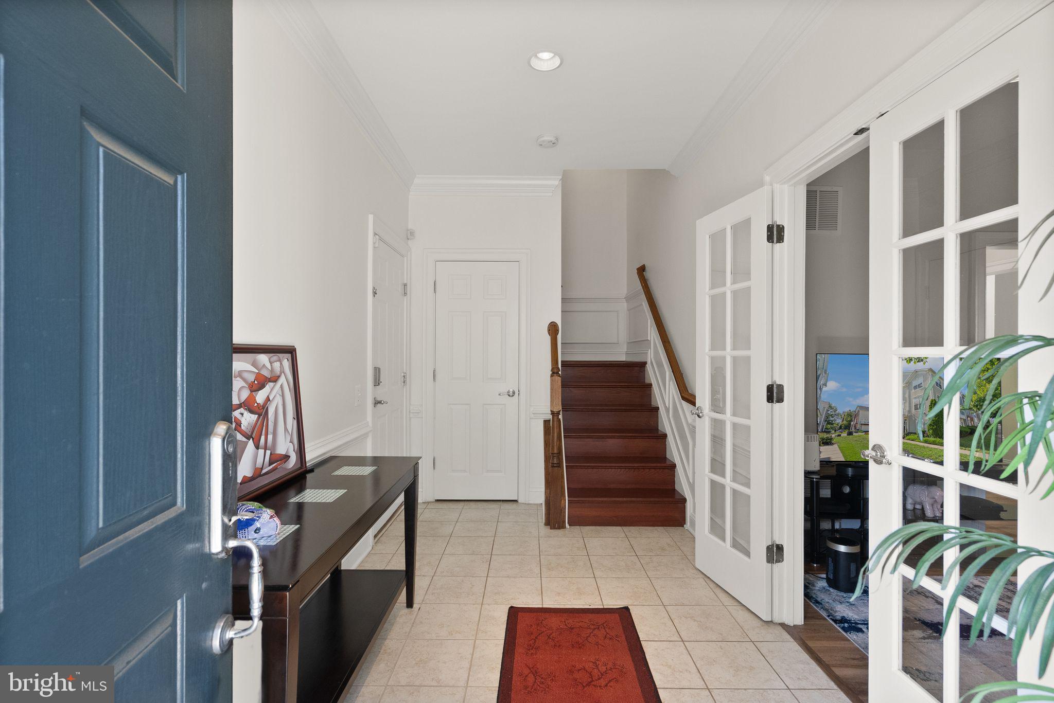 POTOMAC CLUB CONDOMINIUMS - Residential