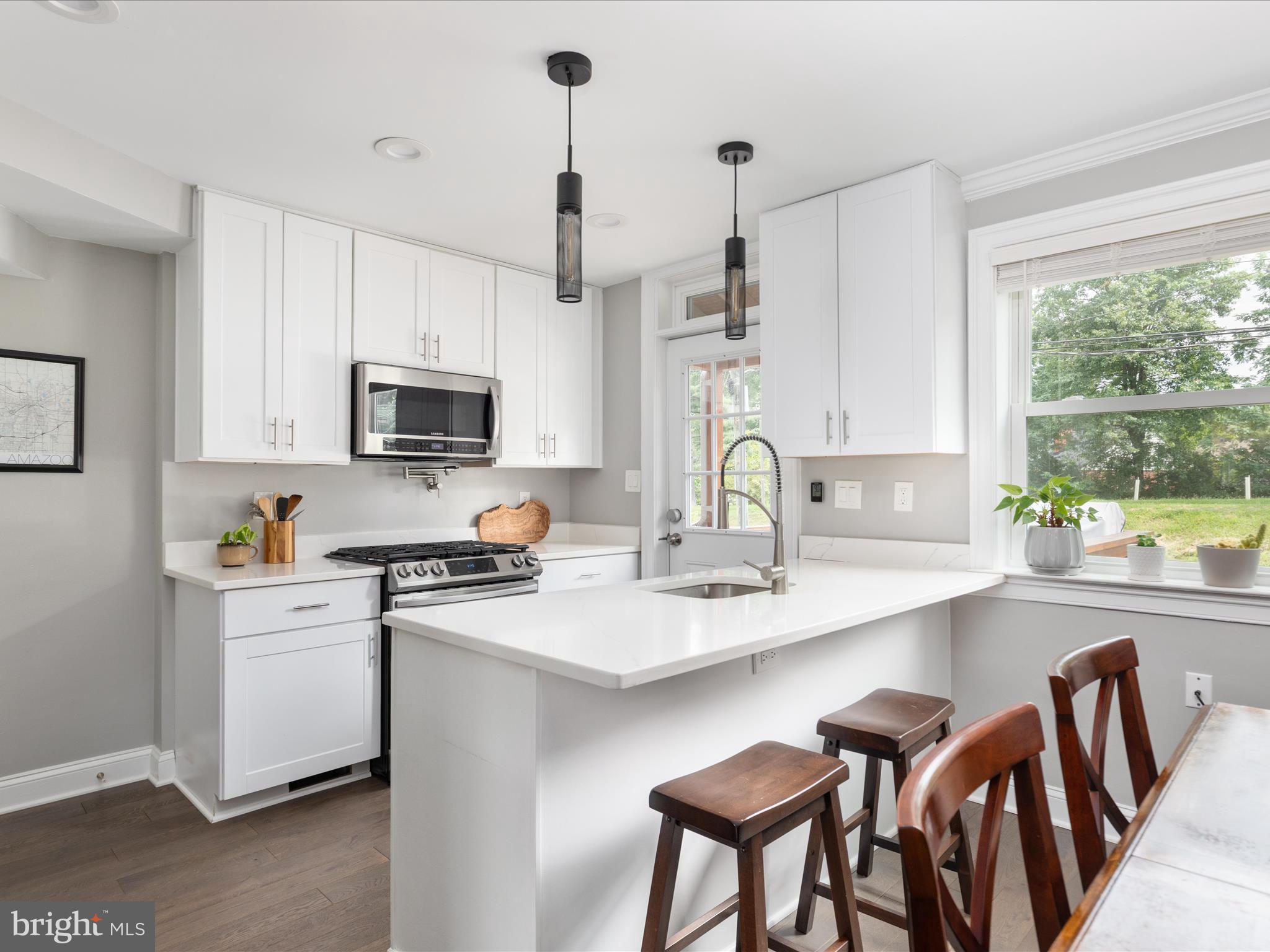 WAVERLY TAYLOR - Residential